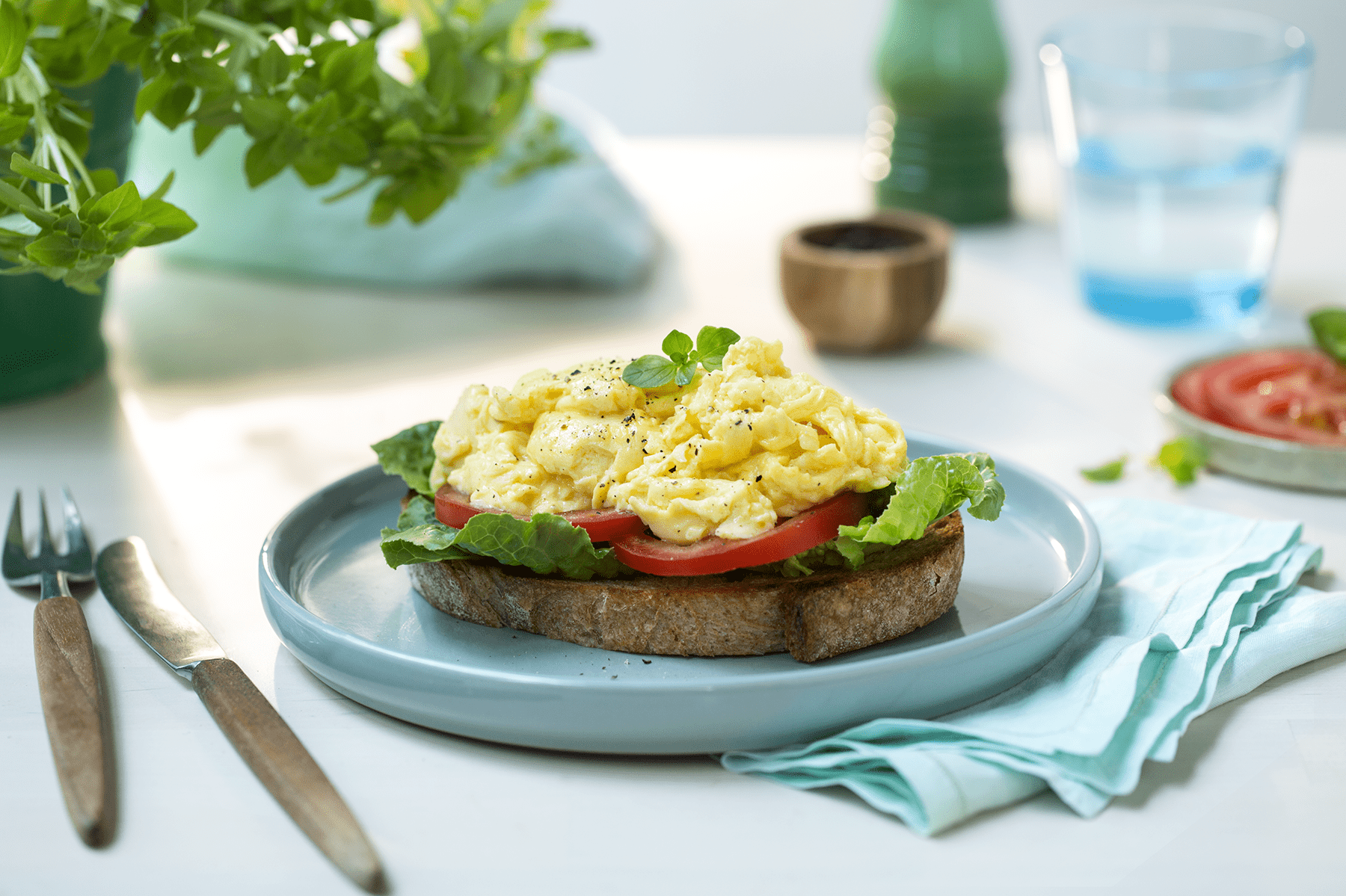 Toast med kremet eggerøre
