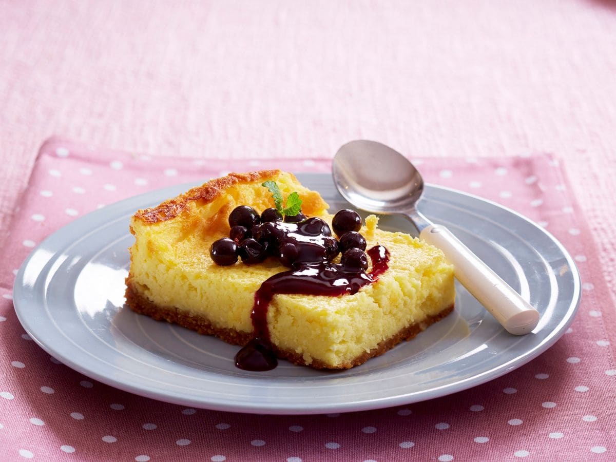 Ostekake med solbær