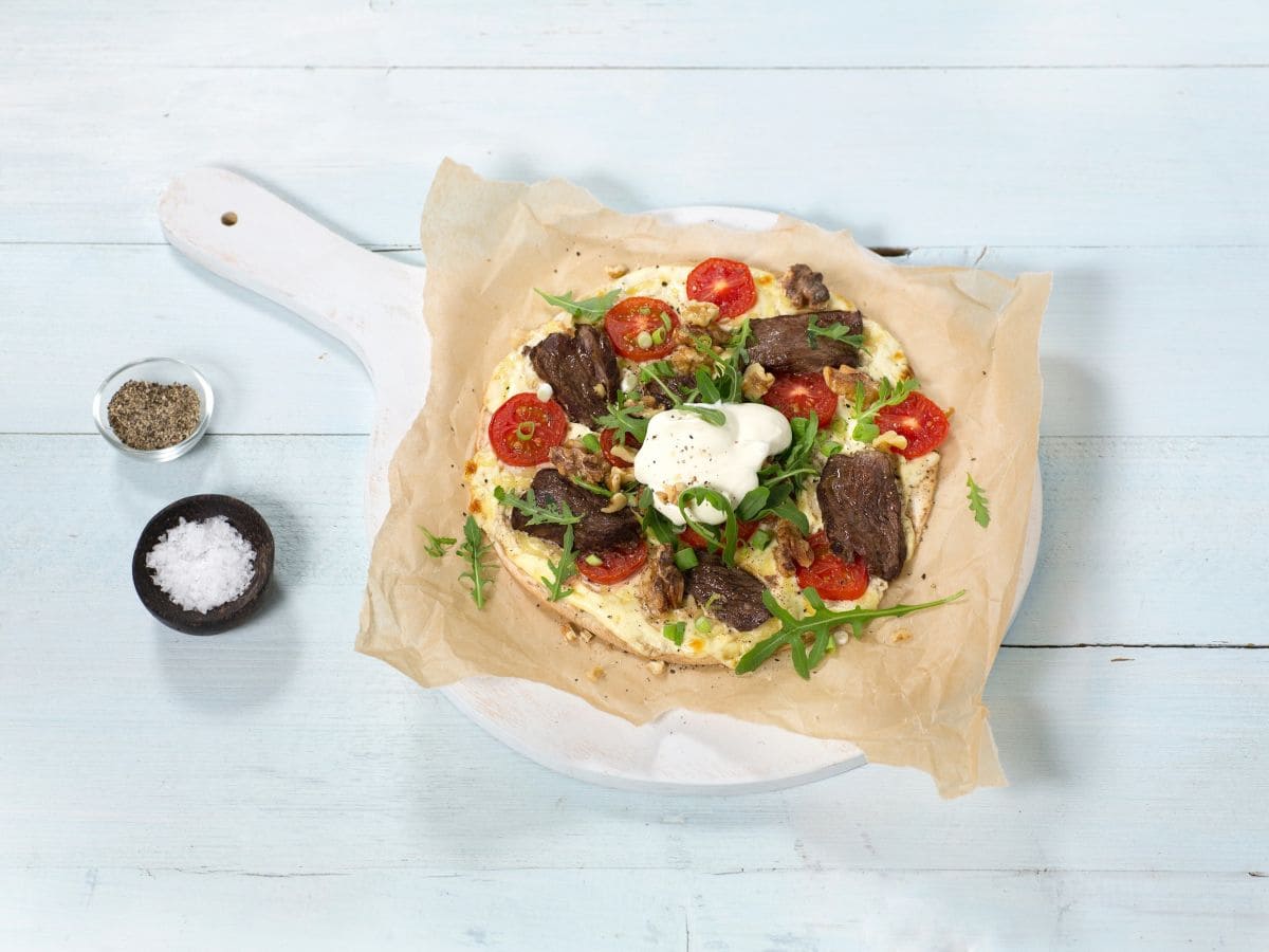 Hvit tortillapizza med ytrefilet