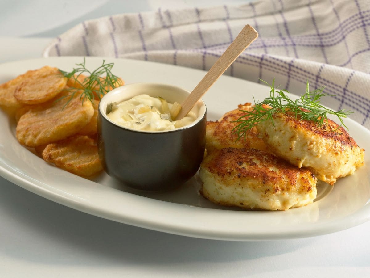 Fiskefrikadeller med remulade