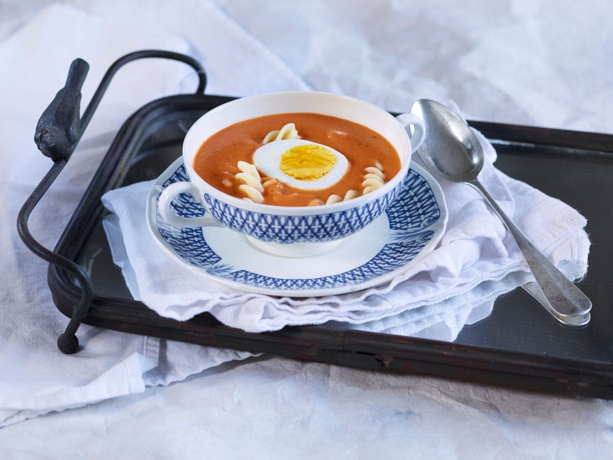 Tomatsuppe med basilikum