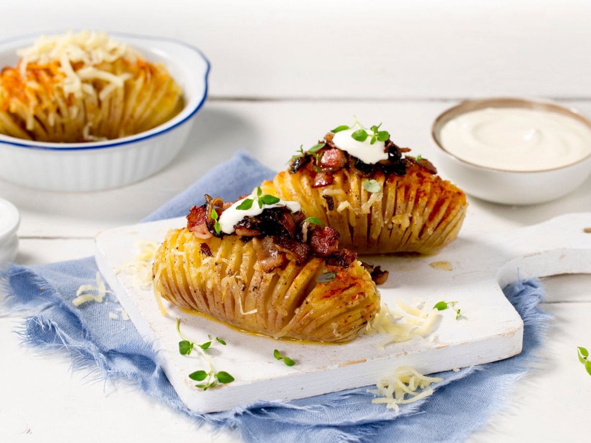 Hasselbackpotet med ost, bacon og sopp