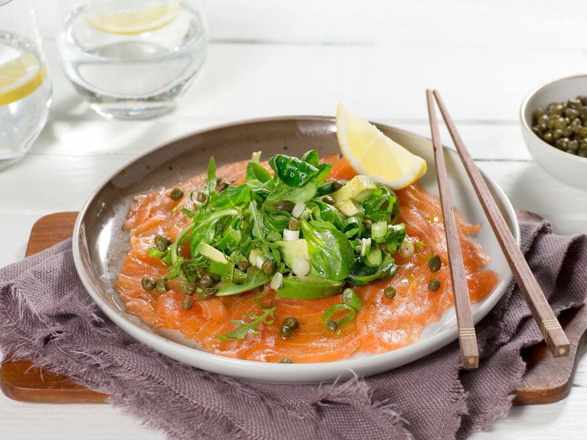 Crudo med laks og avokado