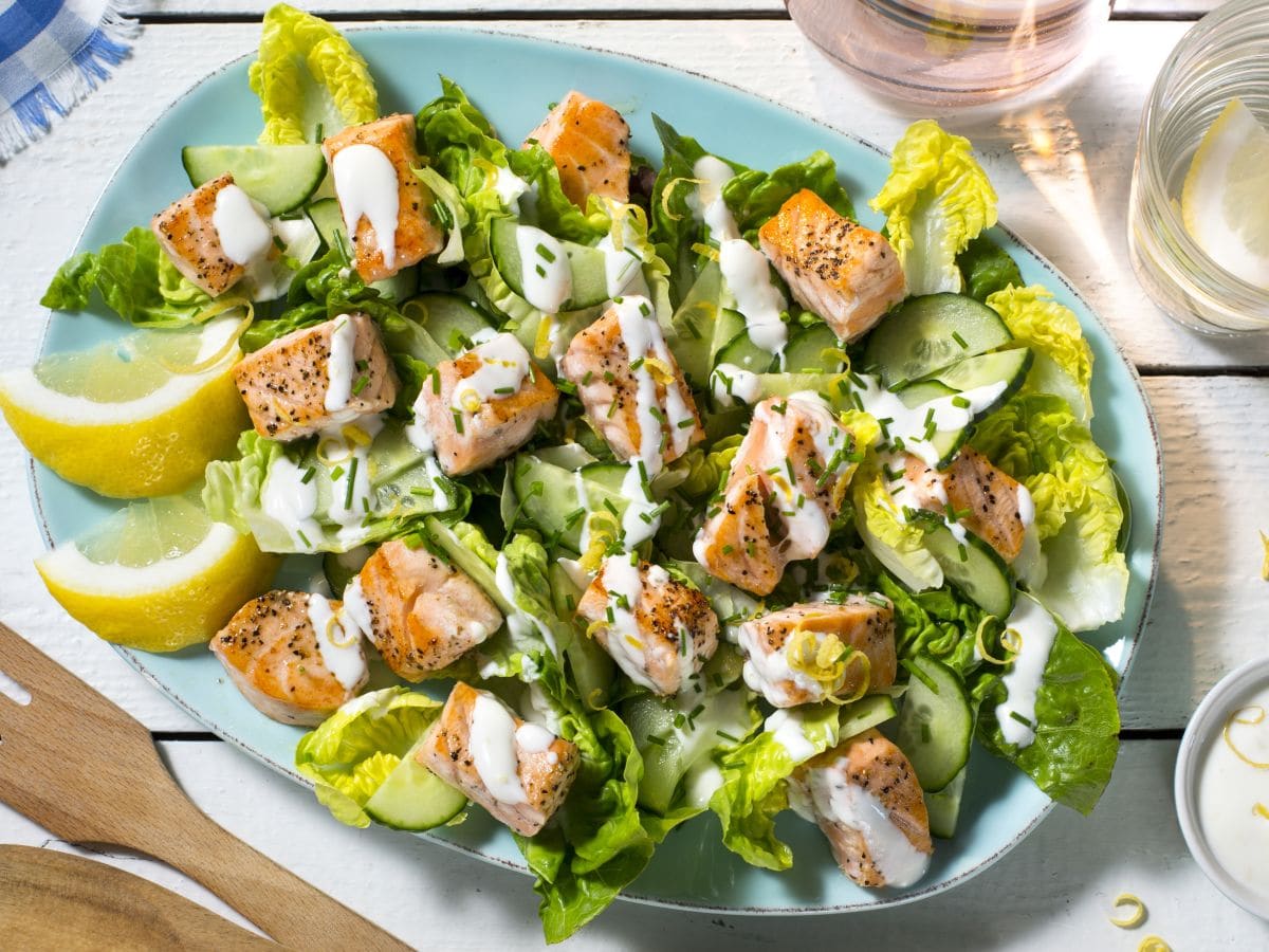 Salat med laks