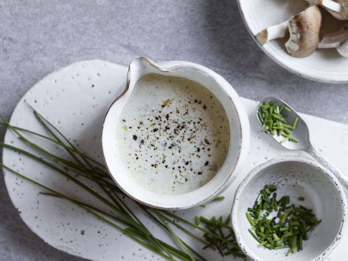 Chevresaus med geitemelk og sopp