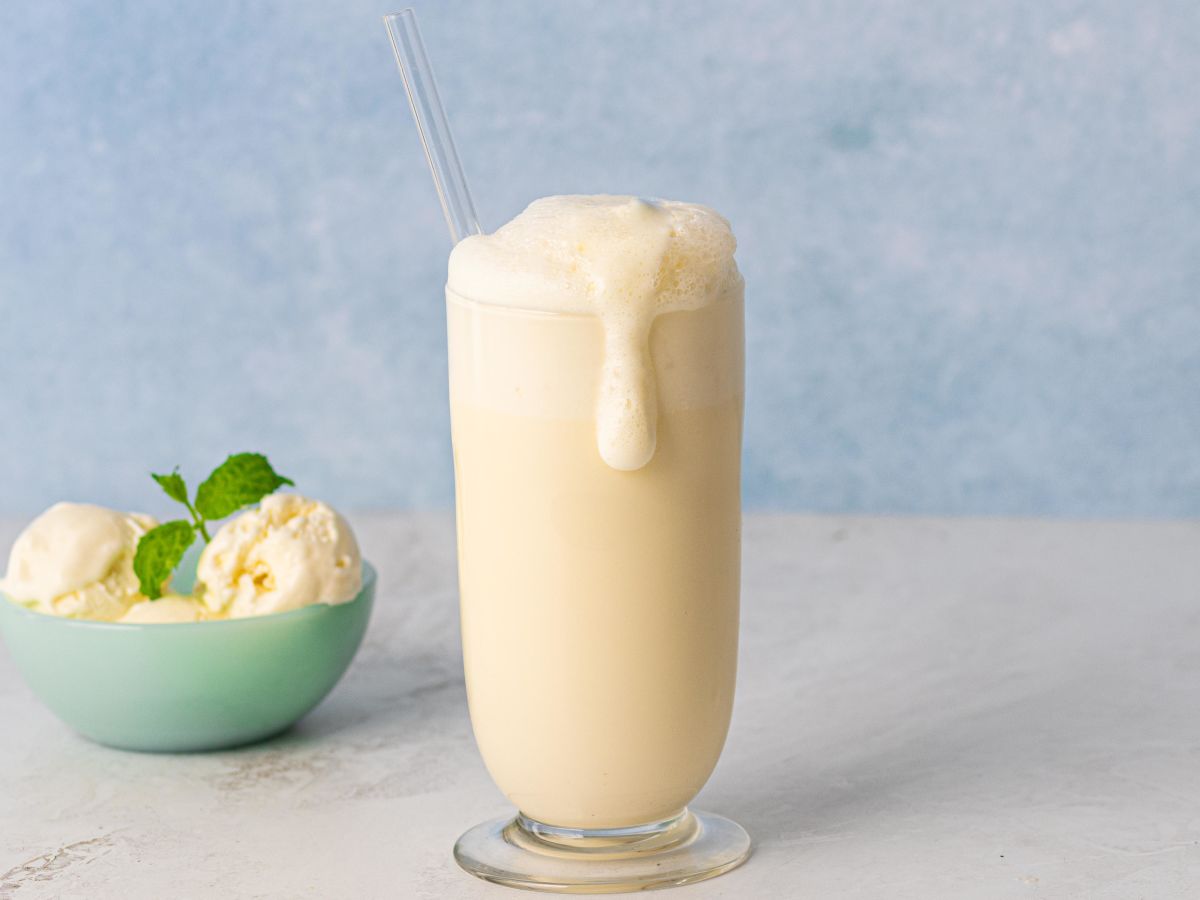 Enkel milkshake med TINE® Lettmelk med Vaniljesmak