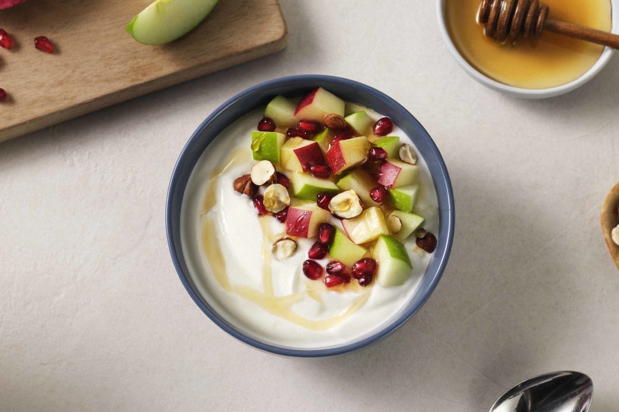 Gresk type yoghurt med epler og nøtter