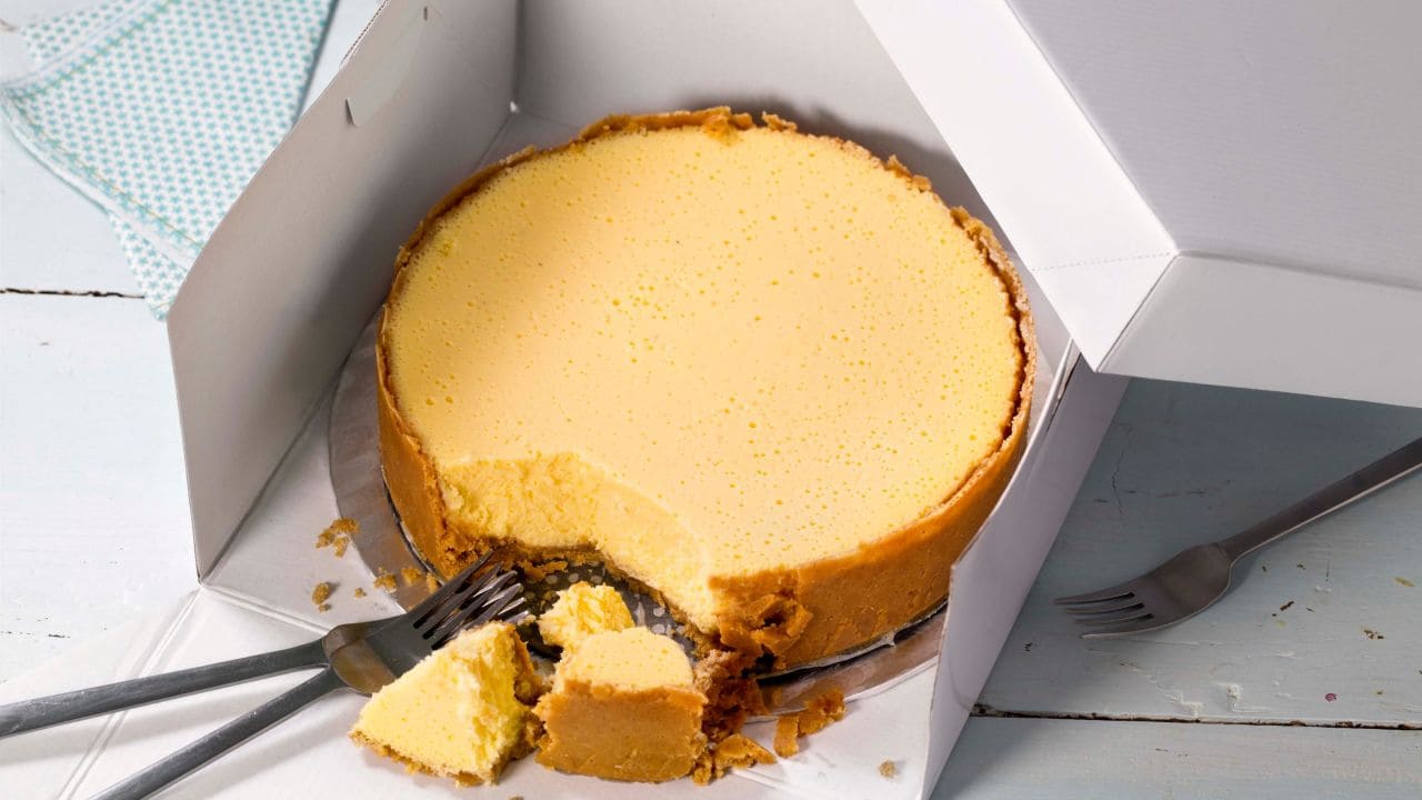 Friends Cheesecake - Amerikansk Ostekake - Oppskrift fra TINE Kjøkken.