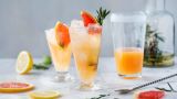 Grapefrukt- og rosmarintonic