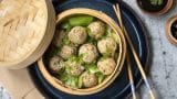 Dim sum dampede kjøttboller og kål