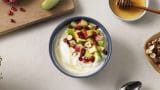 Gresk type yoghurt med epler og nøtter