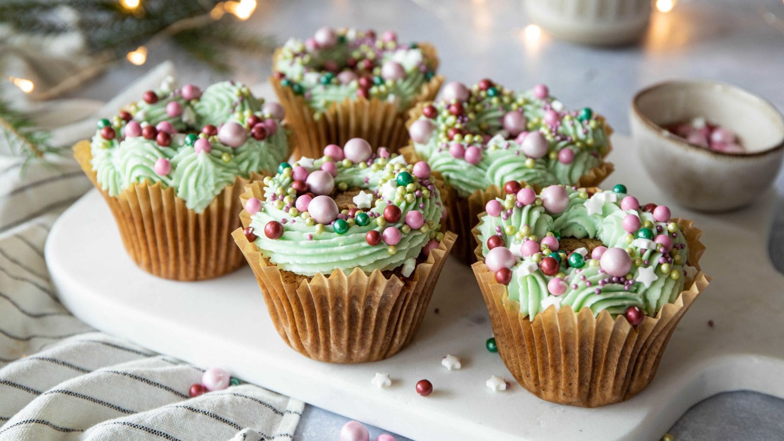 Muffins Til Jul Oppskrift fra TINE Kjøkken