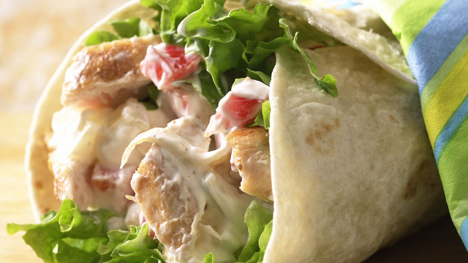 Wrap Med Krydret Kylling Oppskrift fra TINE Kjøkken