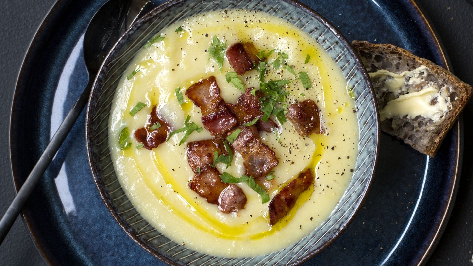 Klassisk Potetsuppe Med Bacon