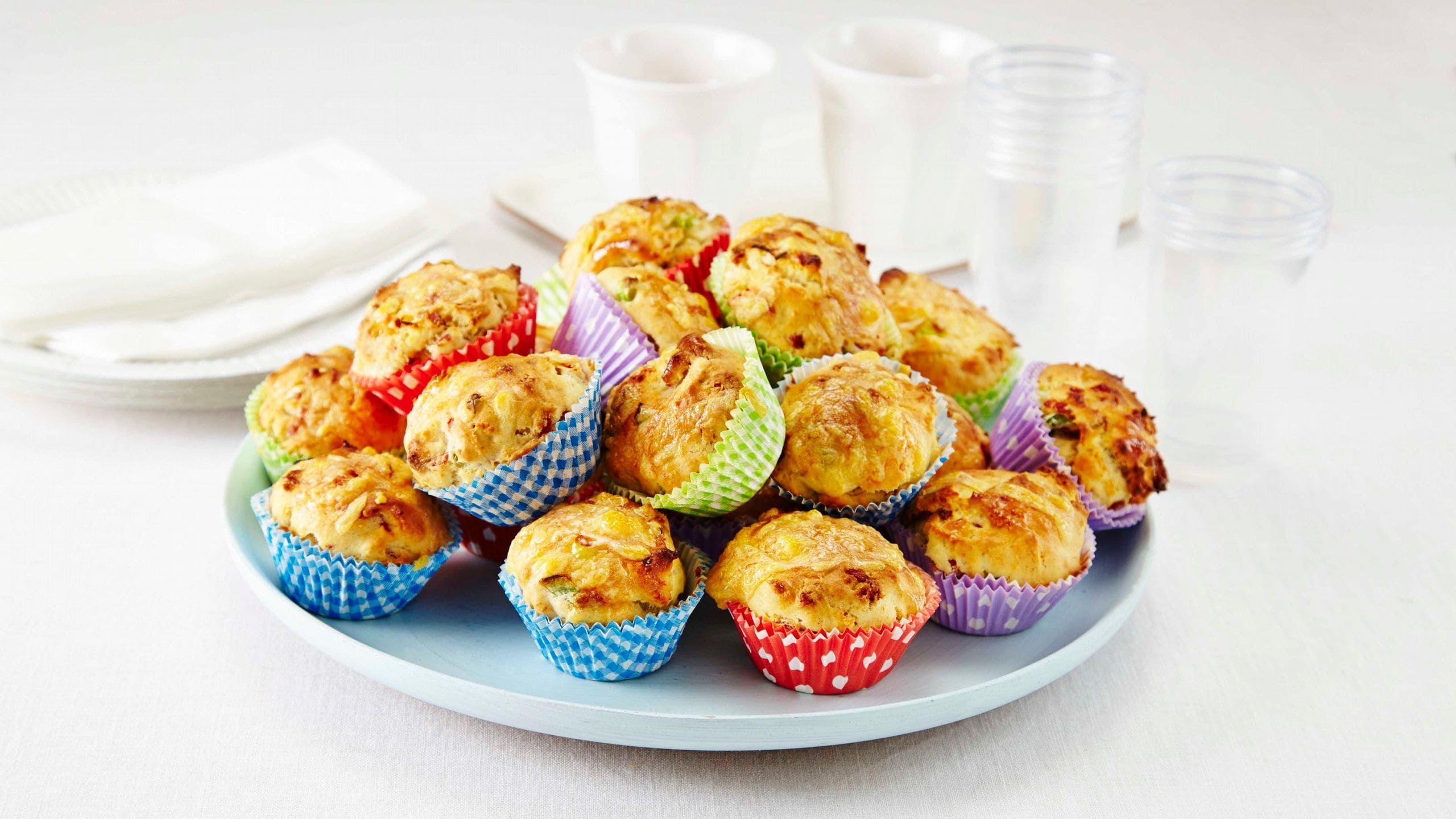 Muffins Med Kesam, Spinat Og Solsikkefrø Oppskrift fra TINE Kjøkken