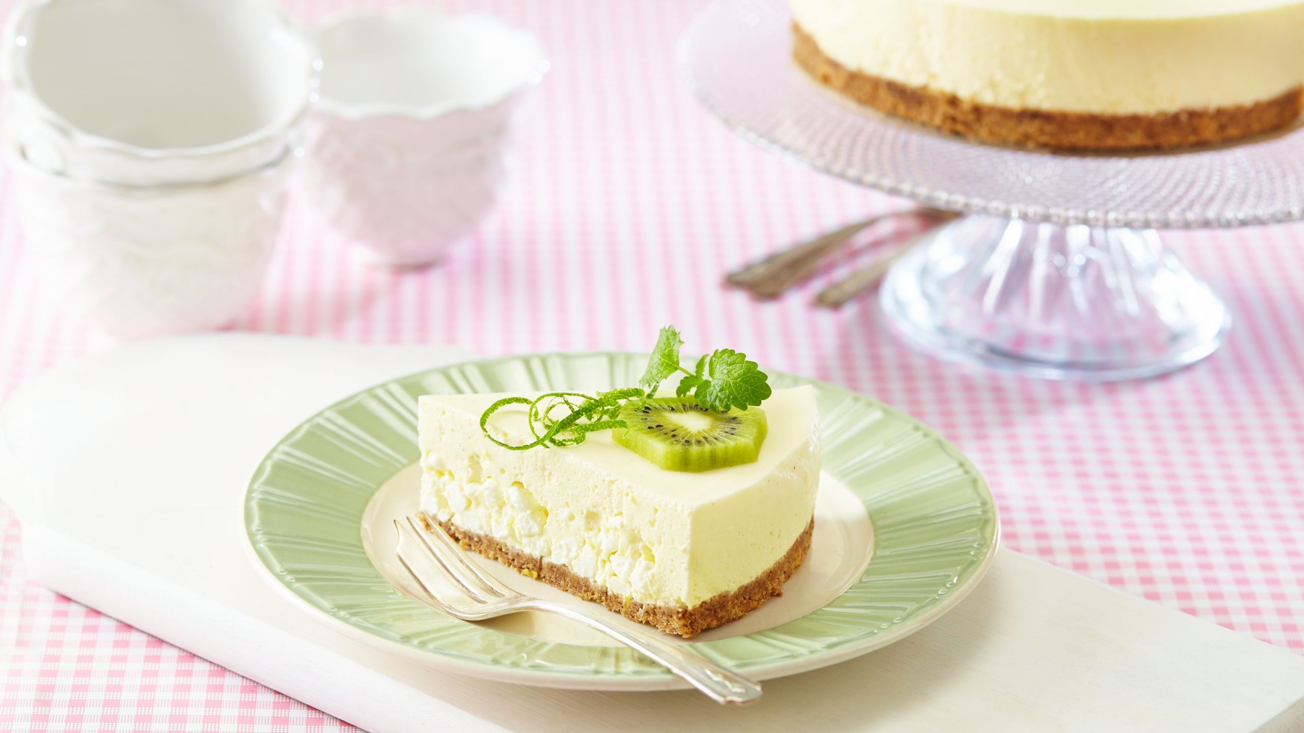 Ostekake Med Cottage Cheese Oppskrift fra TINE Kjøkken