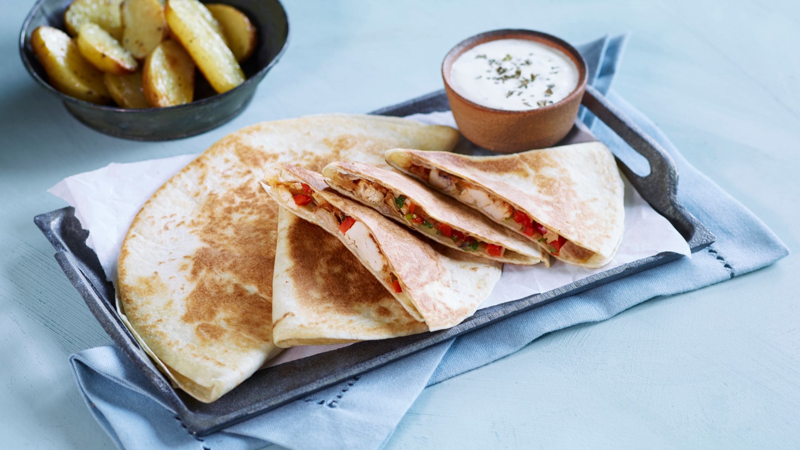 Quesadilla Med Kylling Oppskrift fra TINE Kjøkken