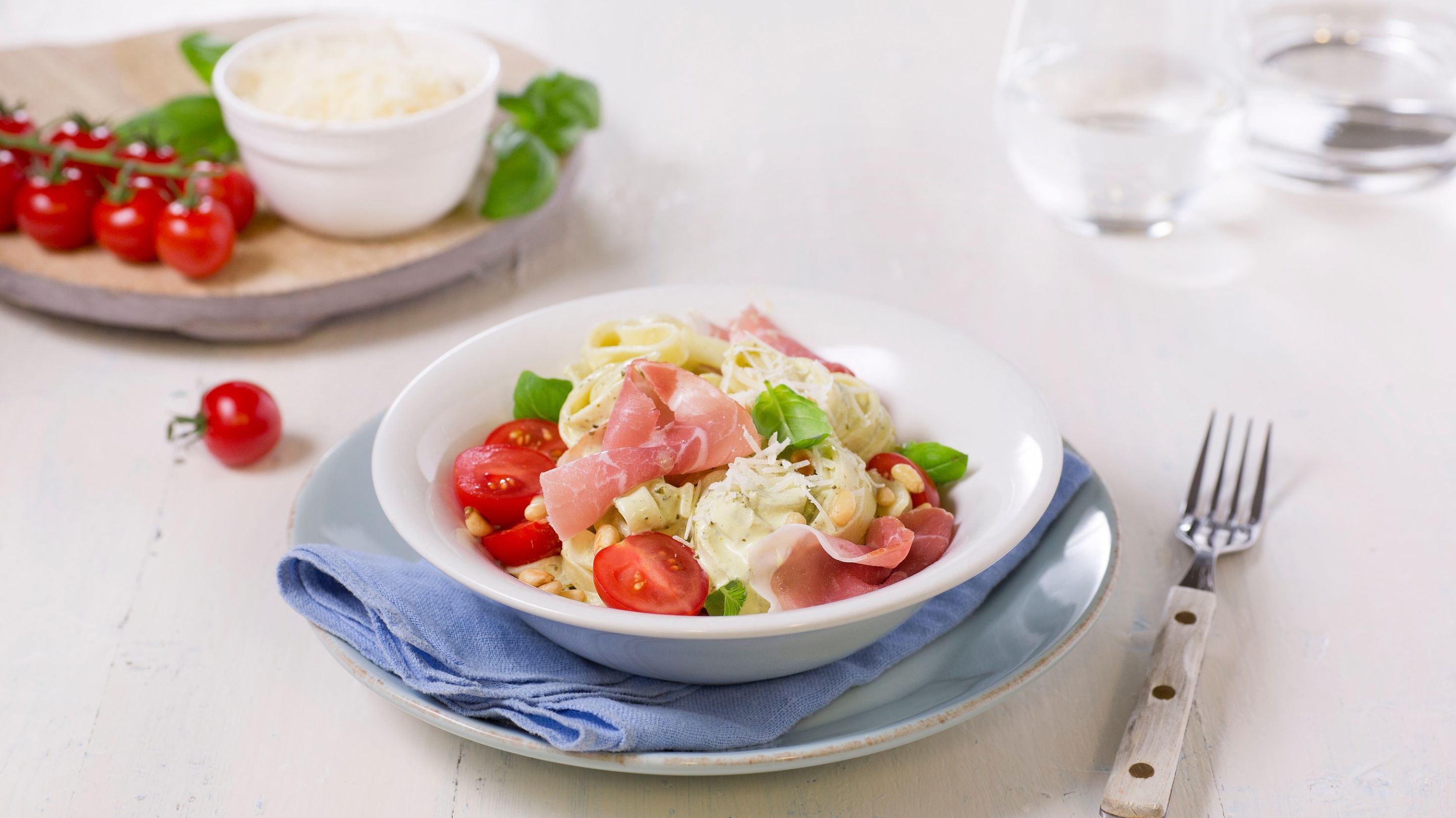 Pasta med kremet pesto