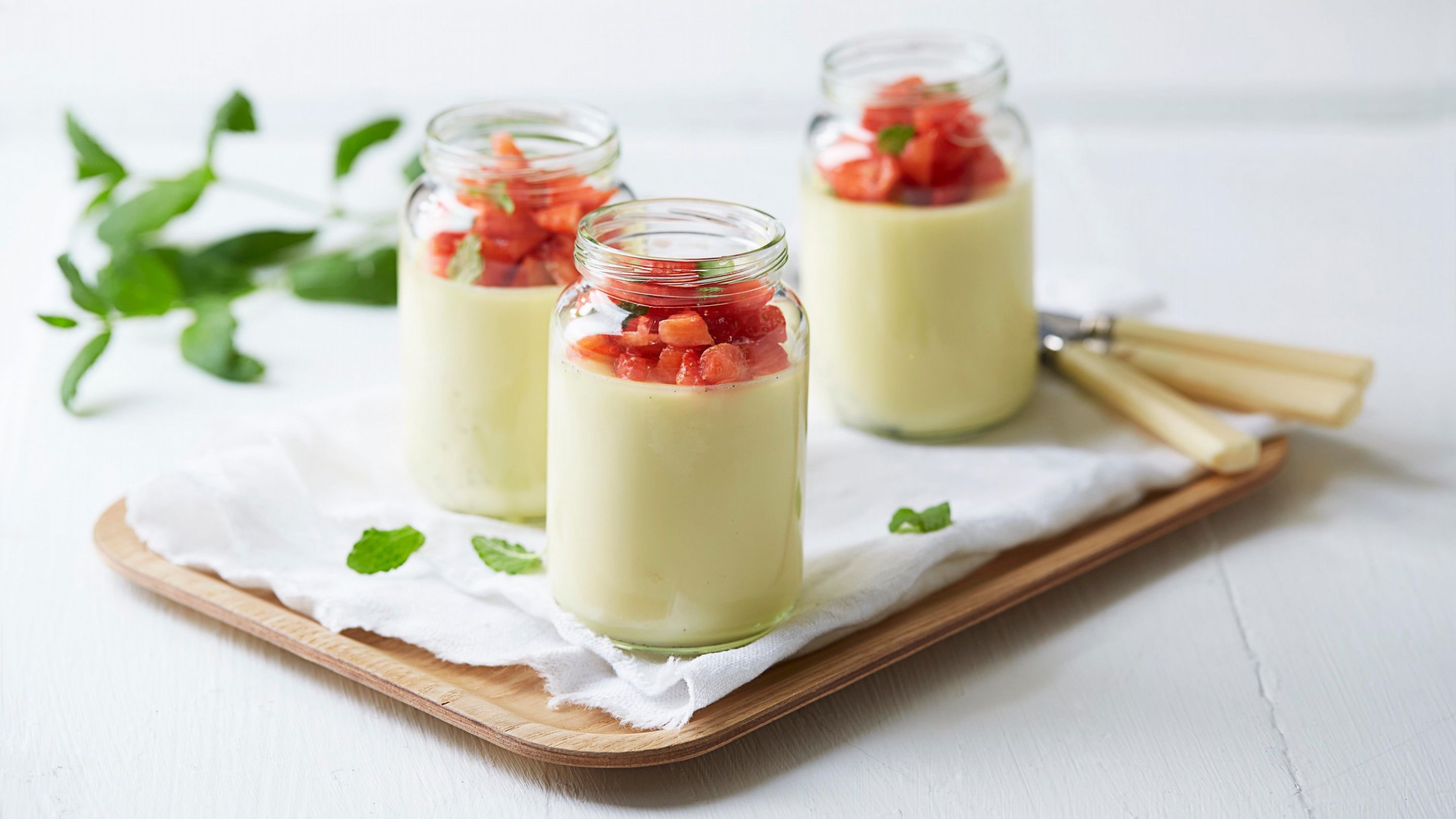 Panna Cotta med jordbærratatouille