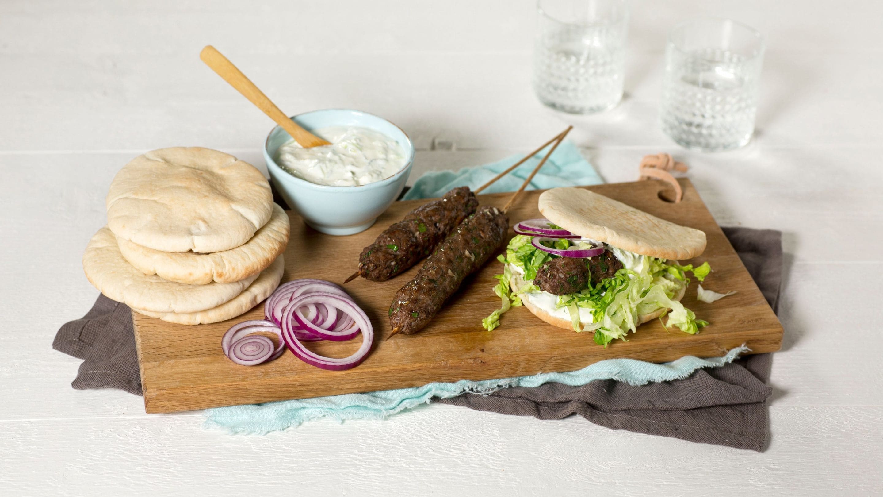 Kebab med agurkyoghurt