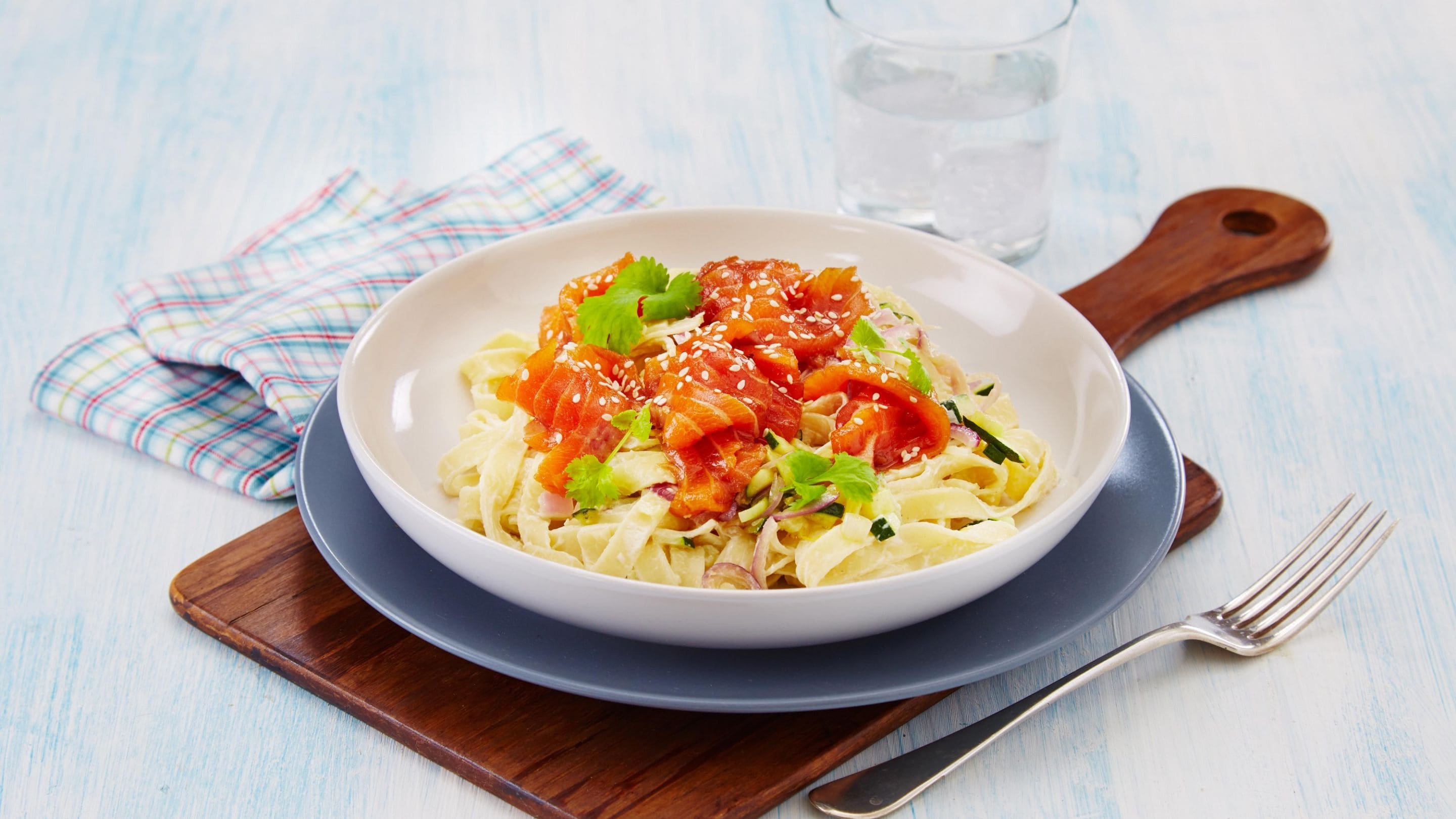 Soyamarinert salmalaks med pasta