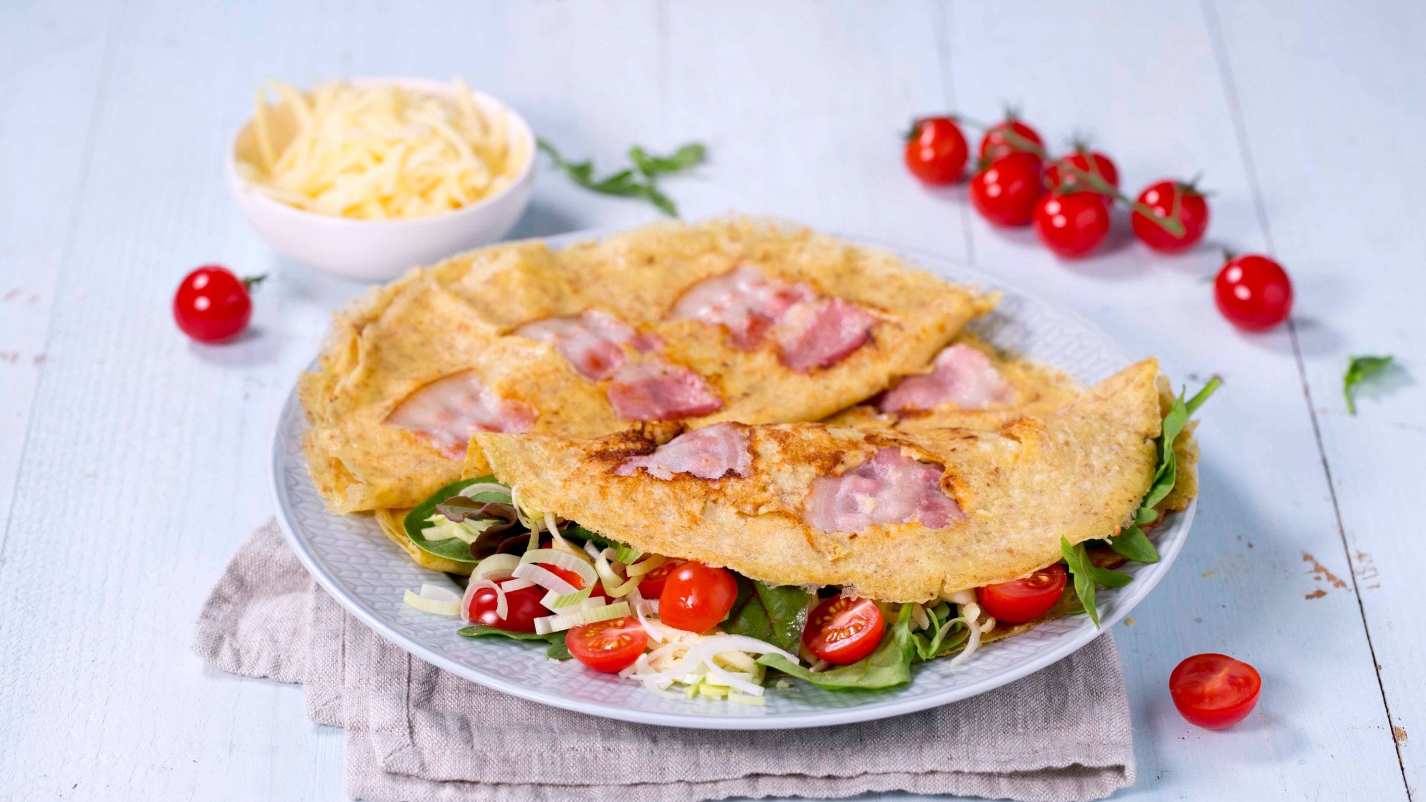 Grove pannekaker med bacon