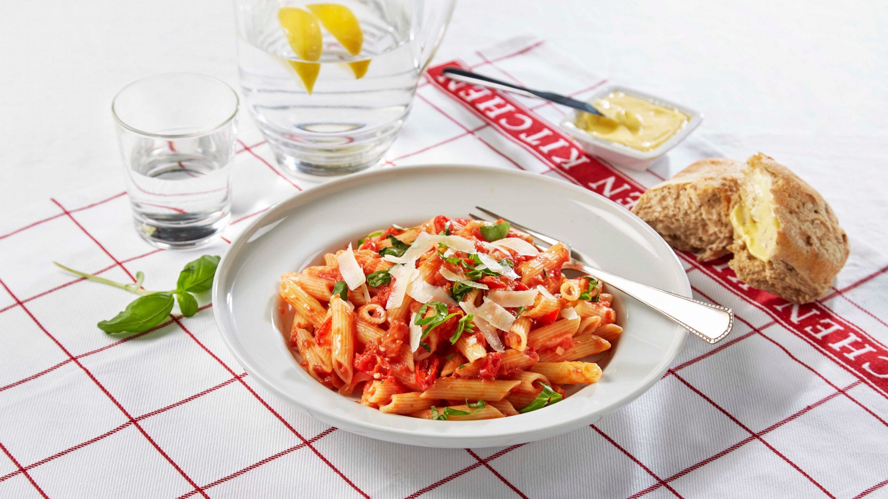 Pasta arrabiata (Sinna pasta)