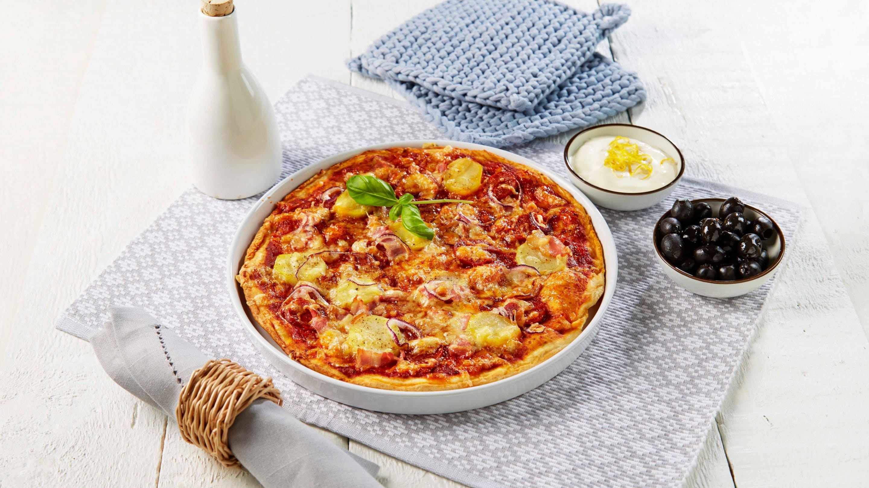 Pizza med potet og chorizo