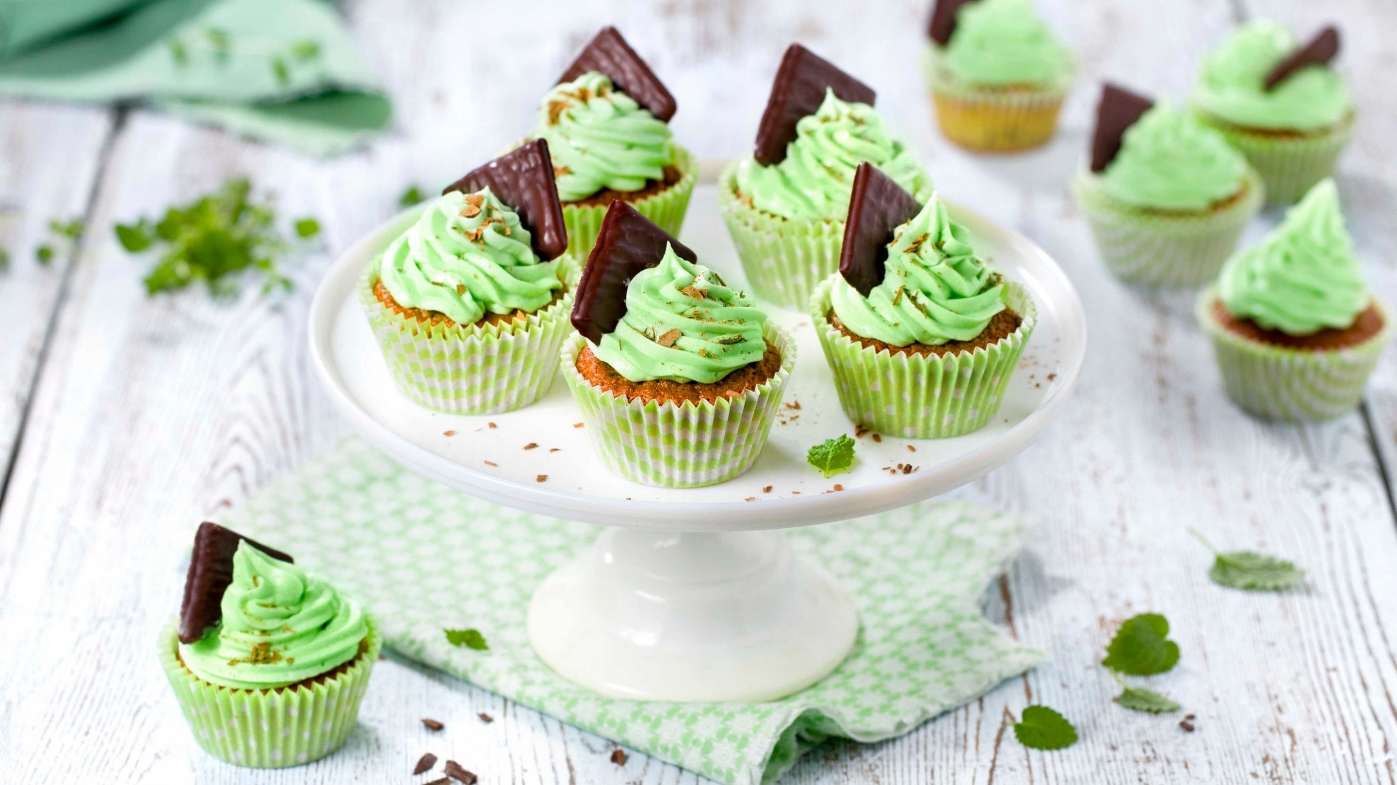 Muffins med mørk sjokolade og peppermynte