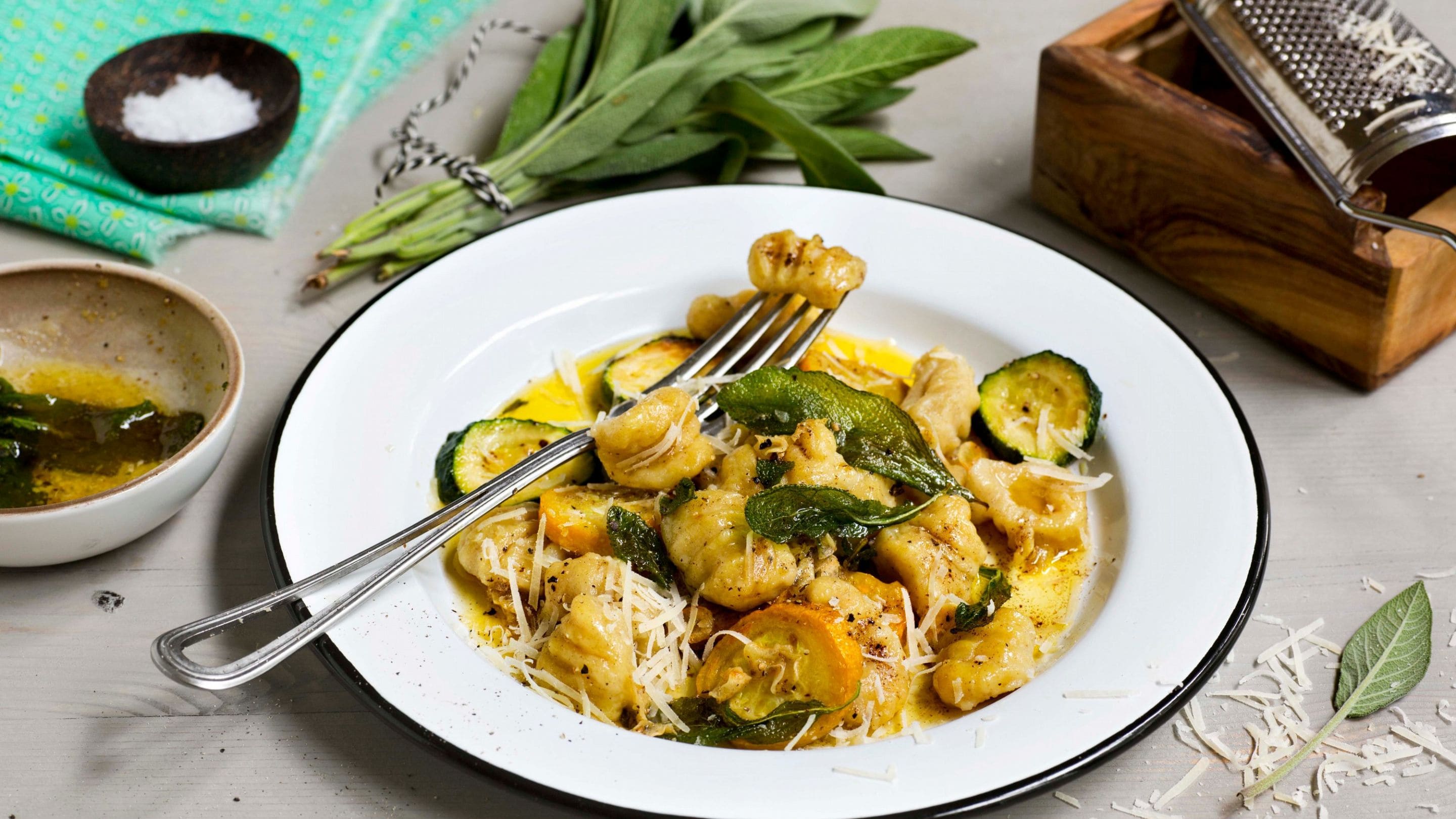 Gnocchi med squash og salviesmør