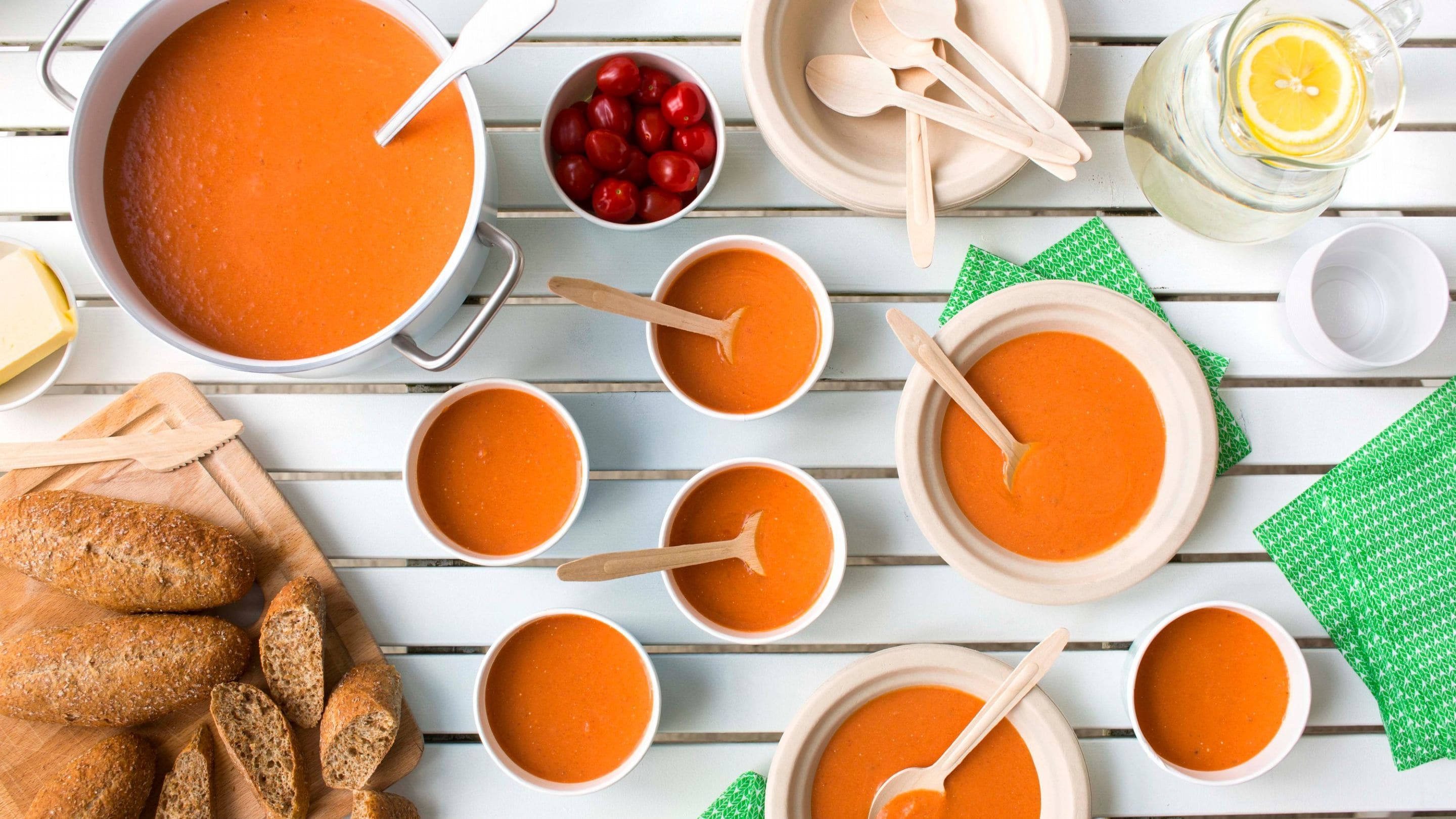 Enkel tomatsuppe til mange