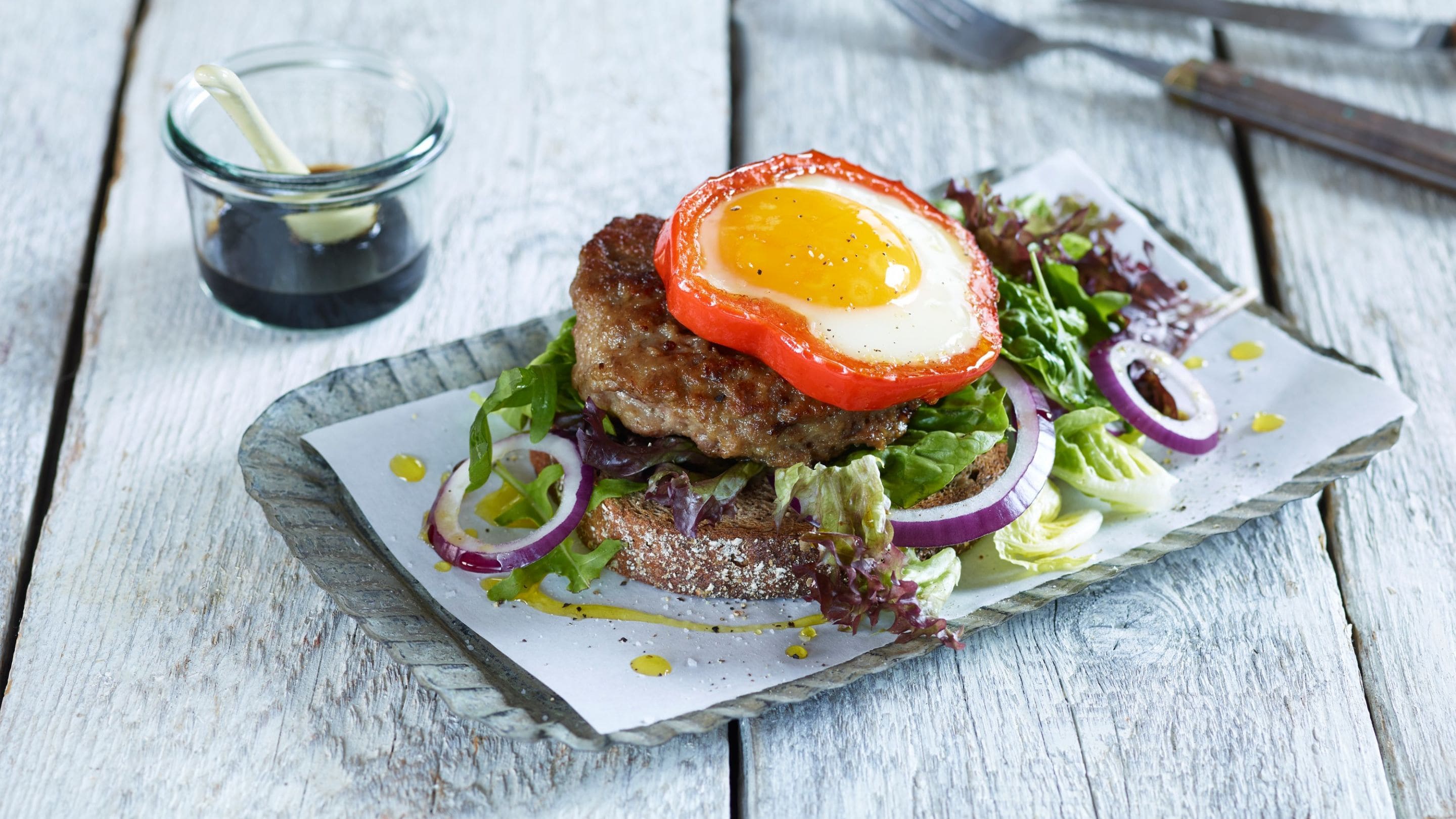 Karbonadesmørbrød med paprikaegg