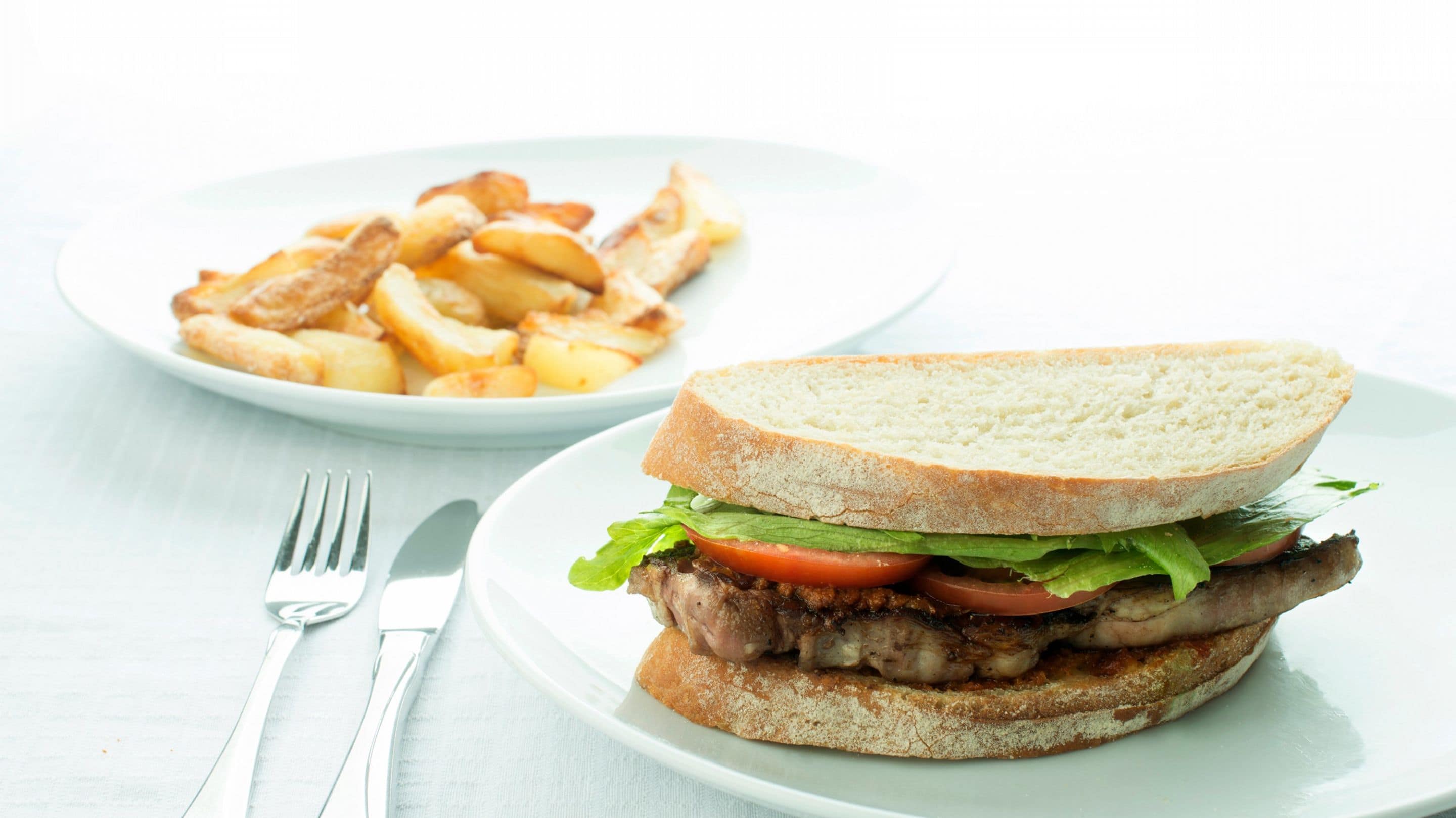 Oppskrift og enkelt middagstips med Varm biffsandwich