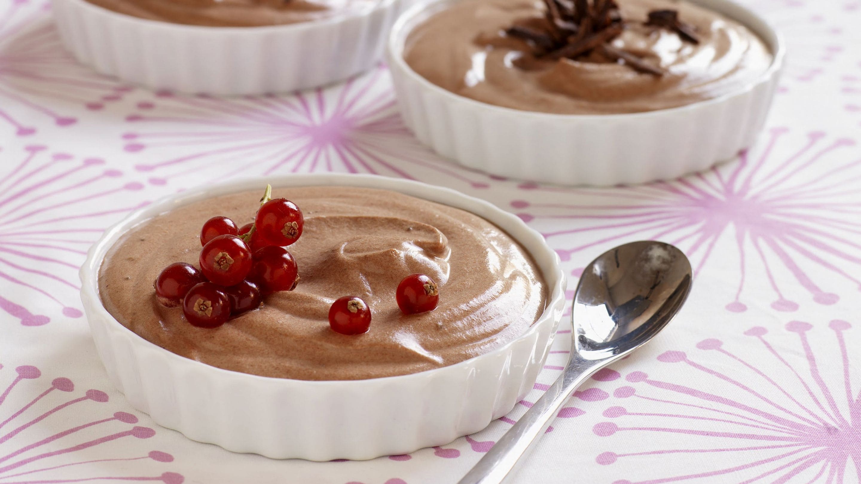 Sjokolademousse med vaniljekesam
