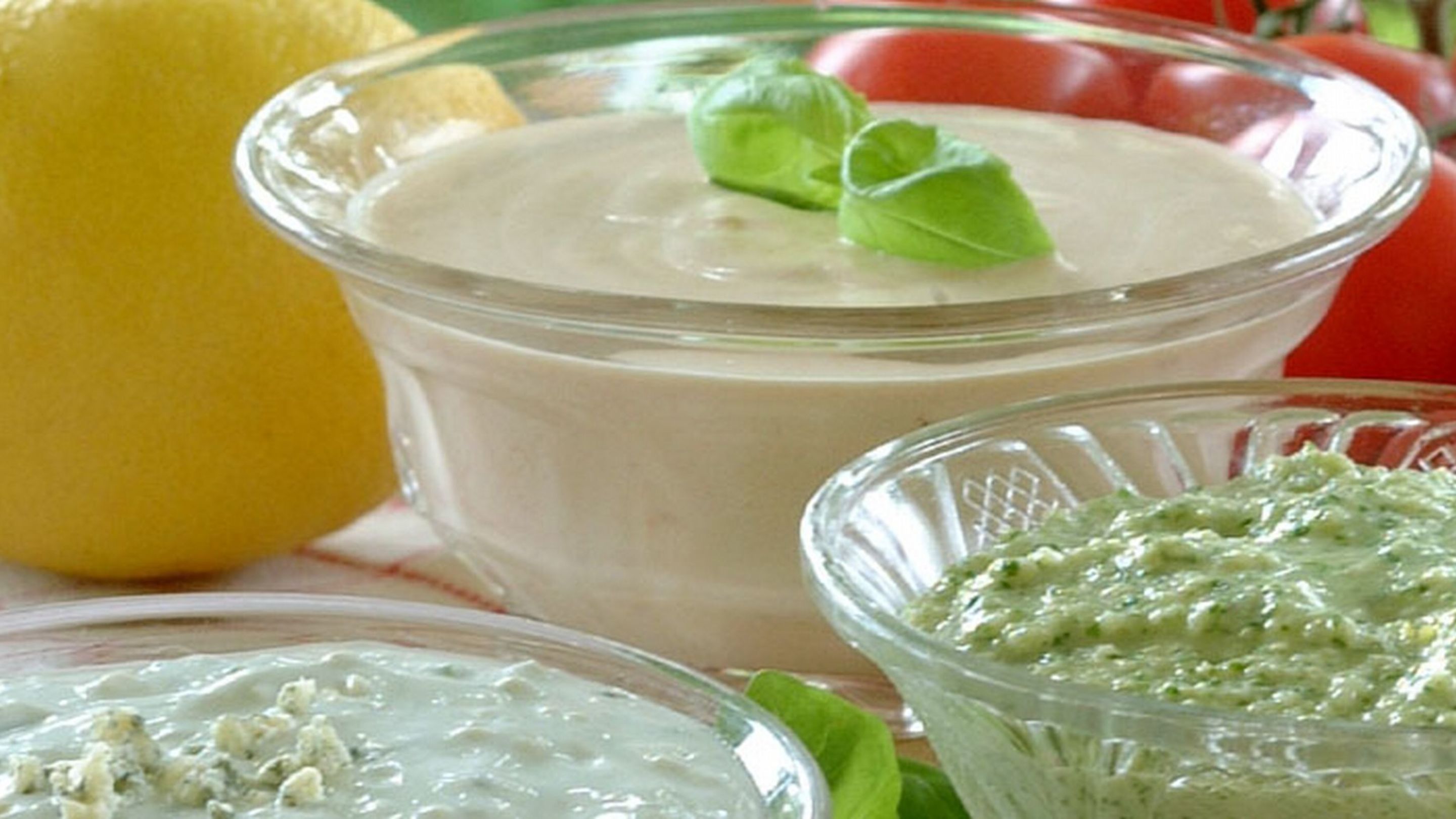 Tomatraita, Avocadosaus og Pepperrotsaus