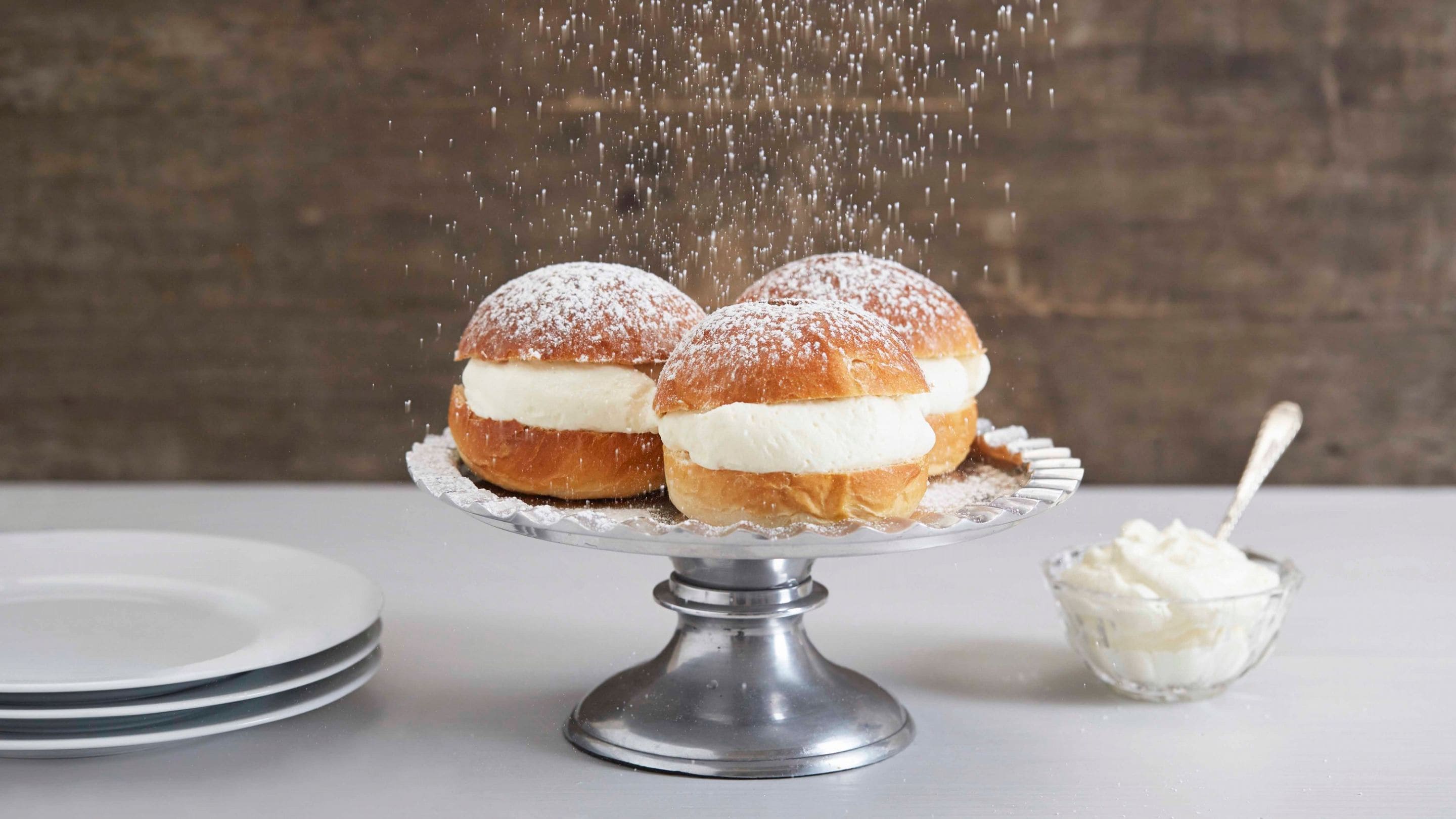 Fastelavnsboller med vaniljekrem