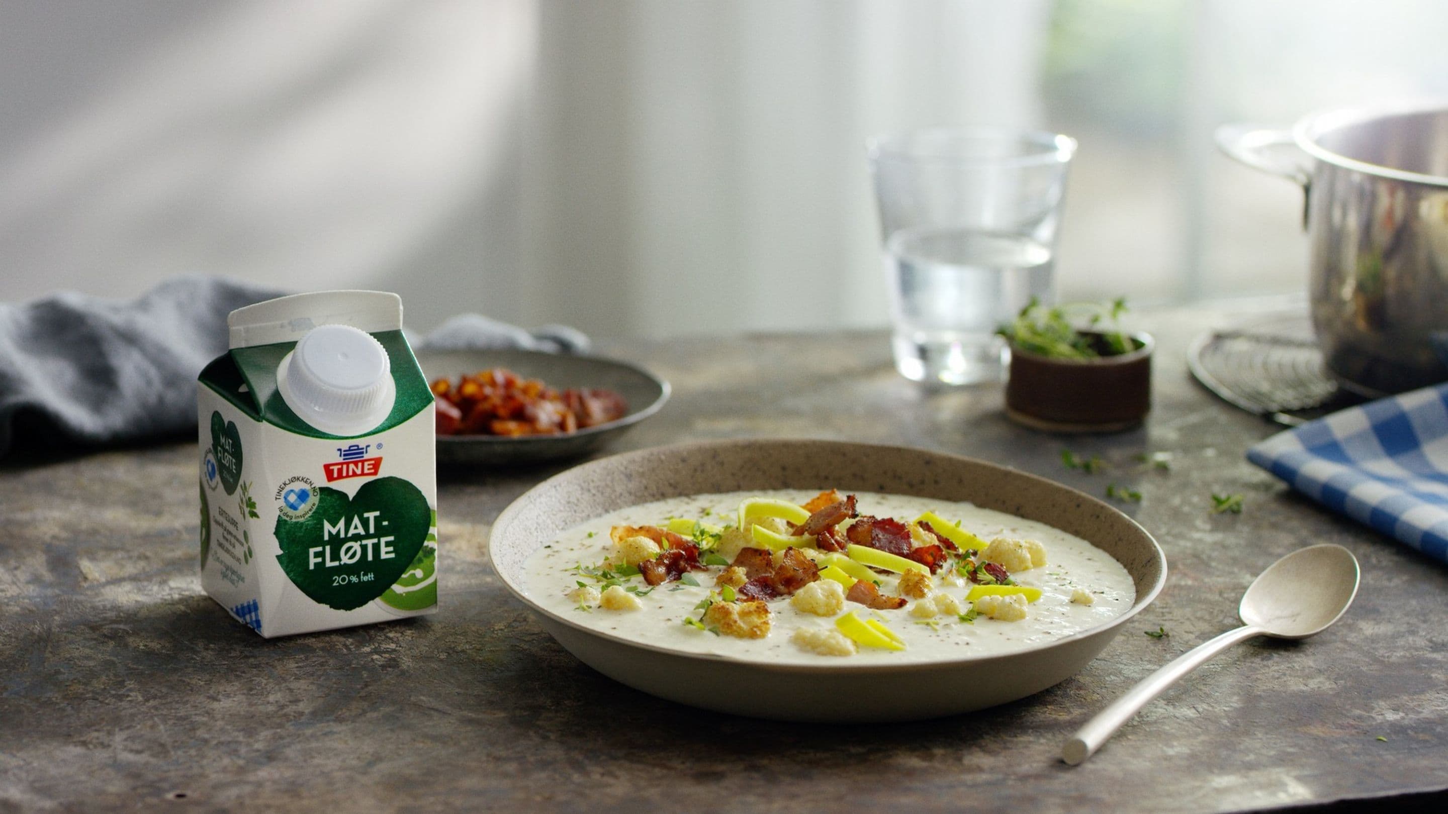Blomkålsuppe med bacon og purre