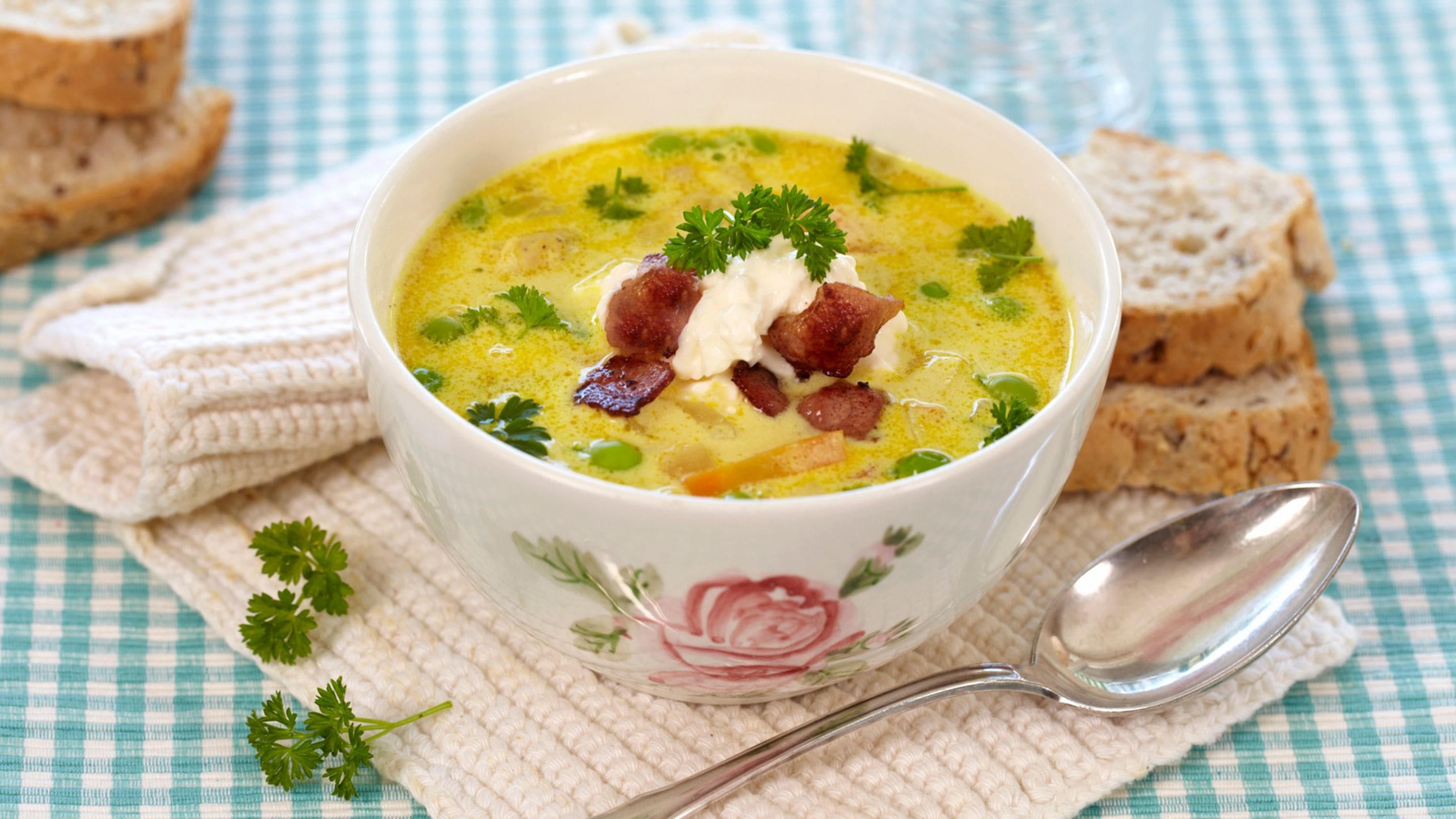 Kyllingsuppe med karri