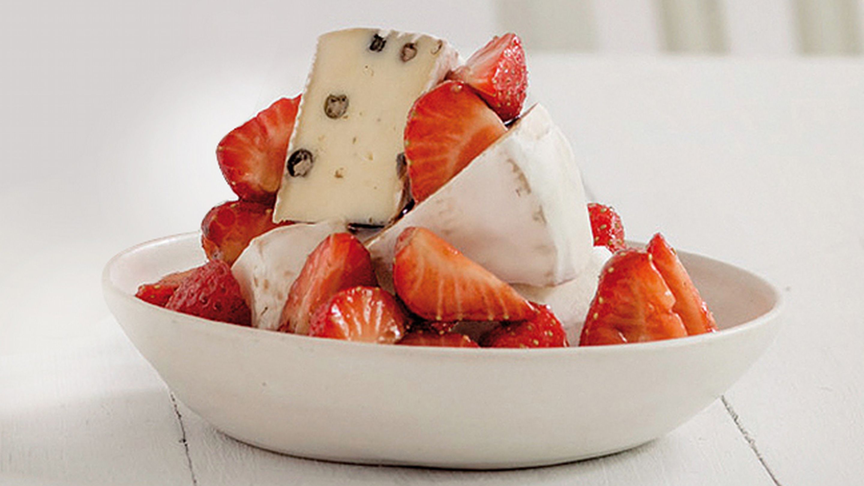 Fryd Brie pepper og jordbær
