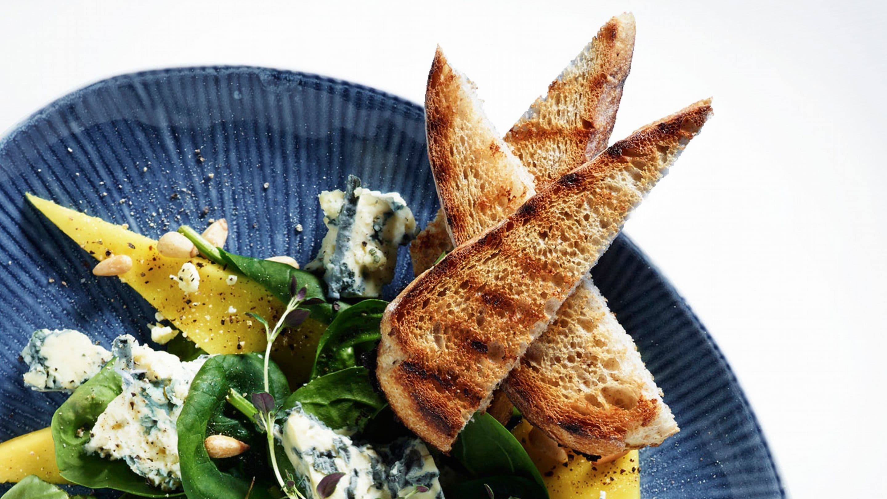 Selbu Blå med mangosalat