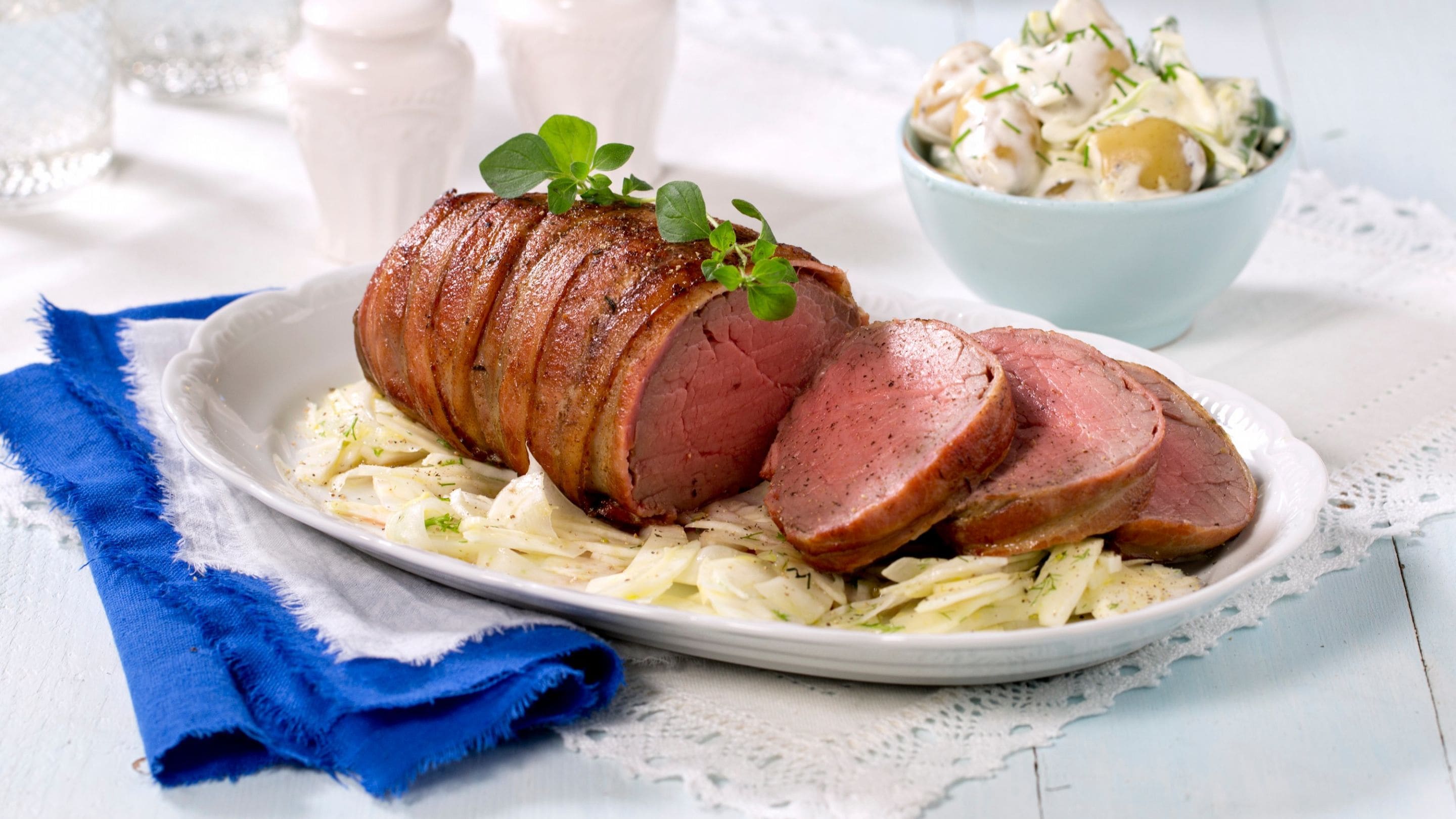Helstekt indrefilet med potetsalat