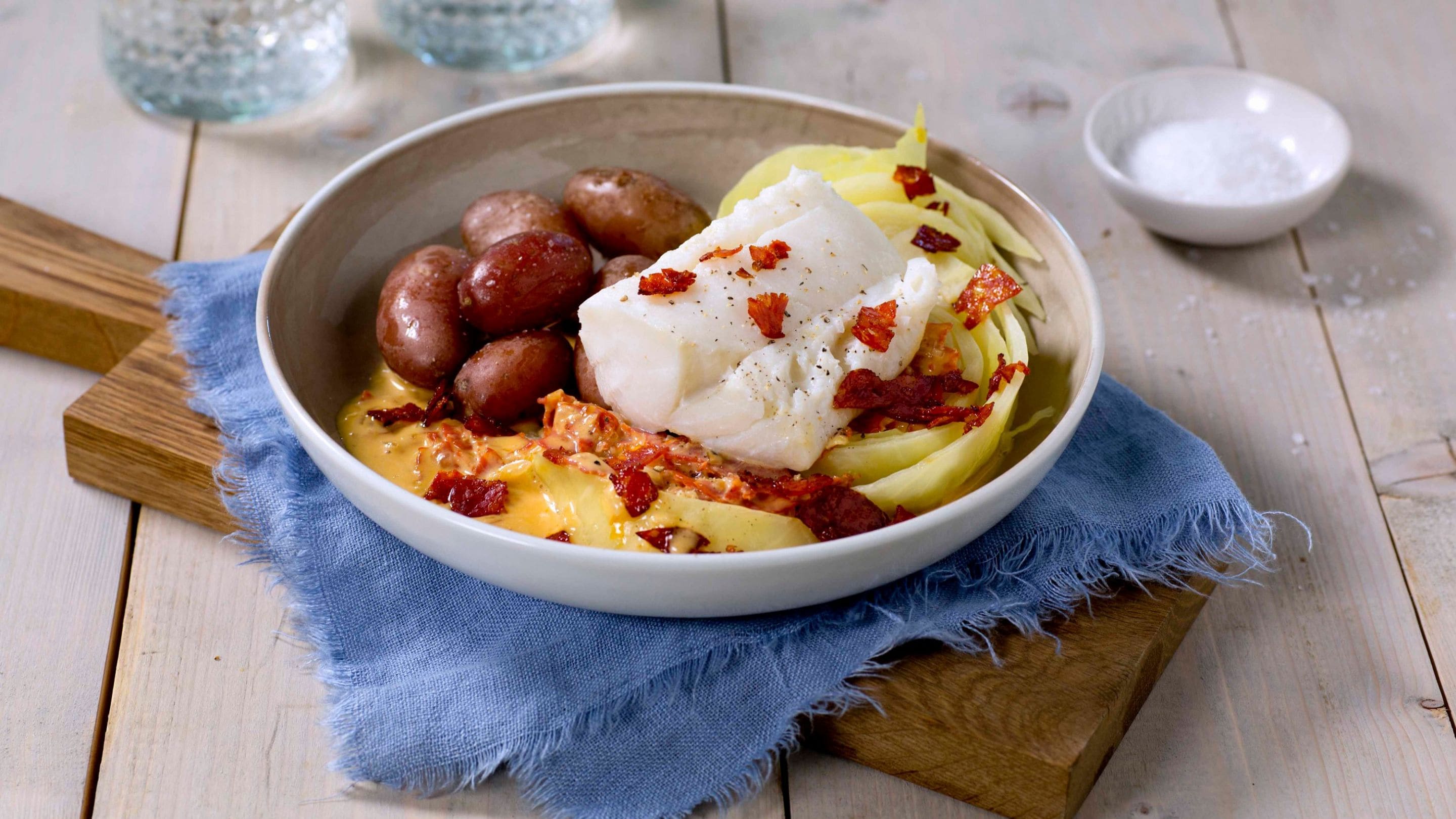 Melkeposjert skrei med kremet chorizo
