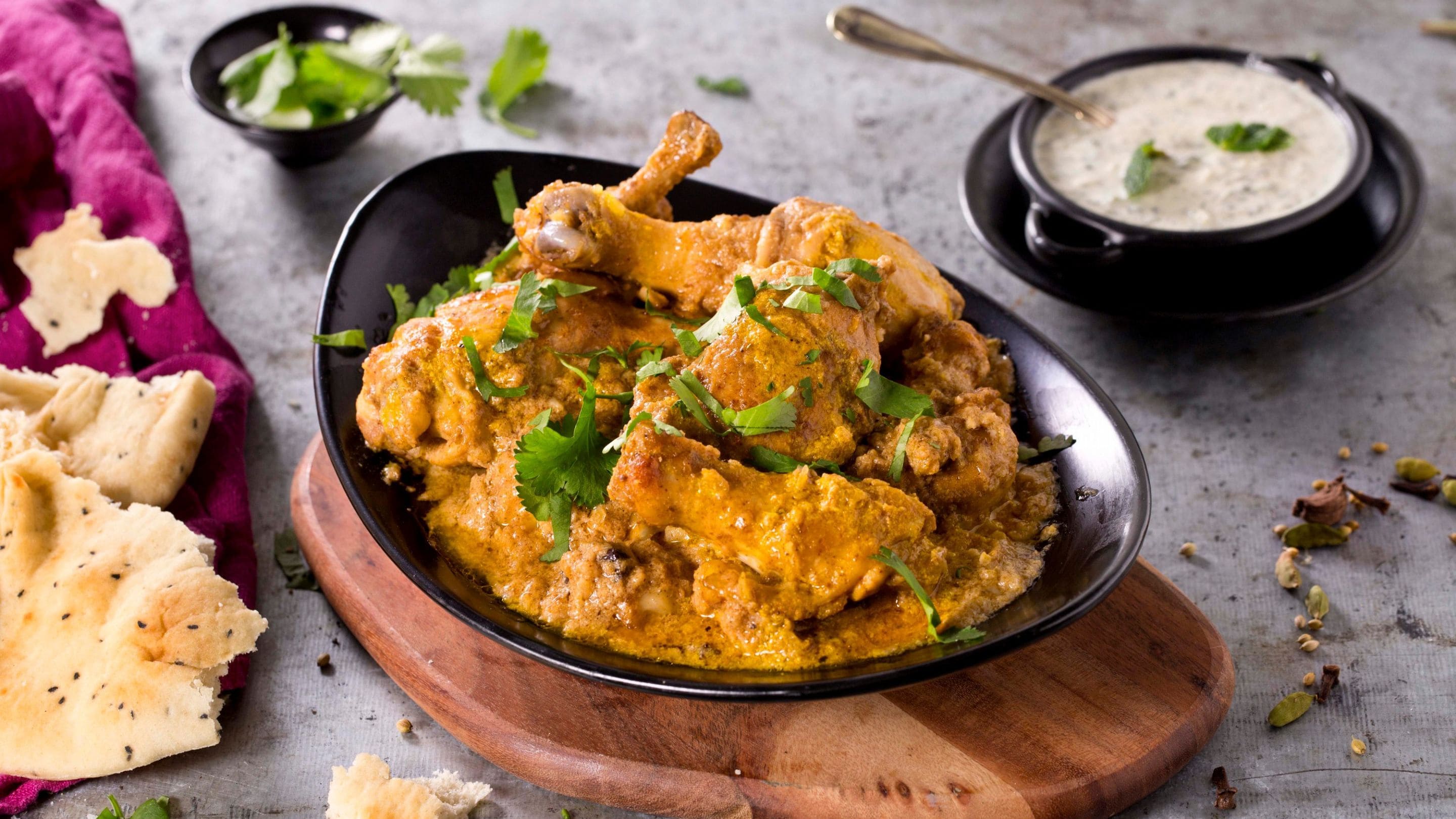 Degi kylling korma