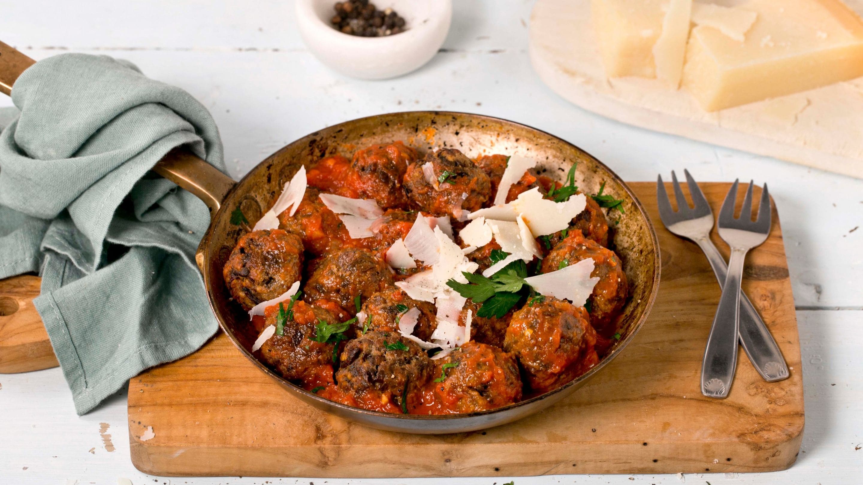 Soppboller i tomatsaus