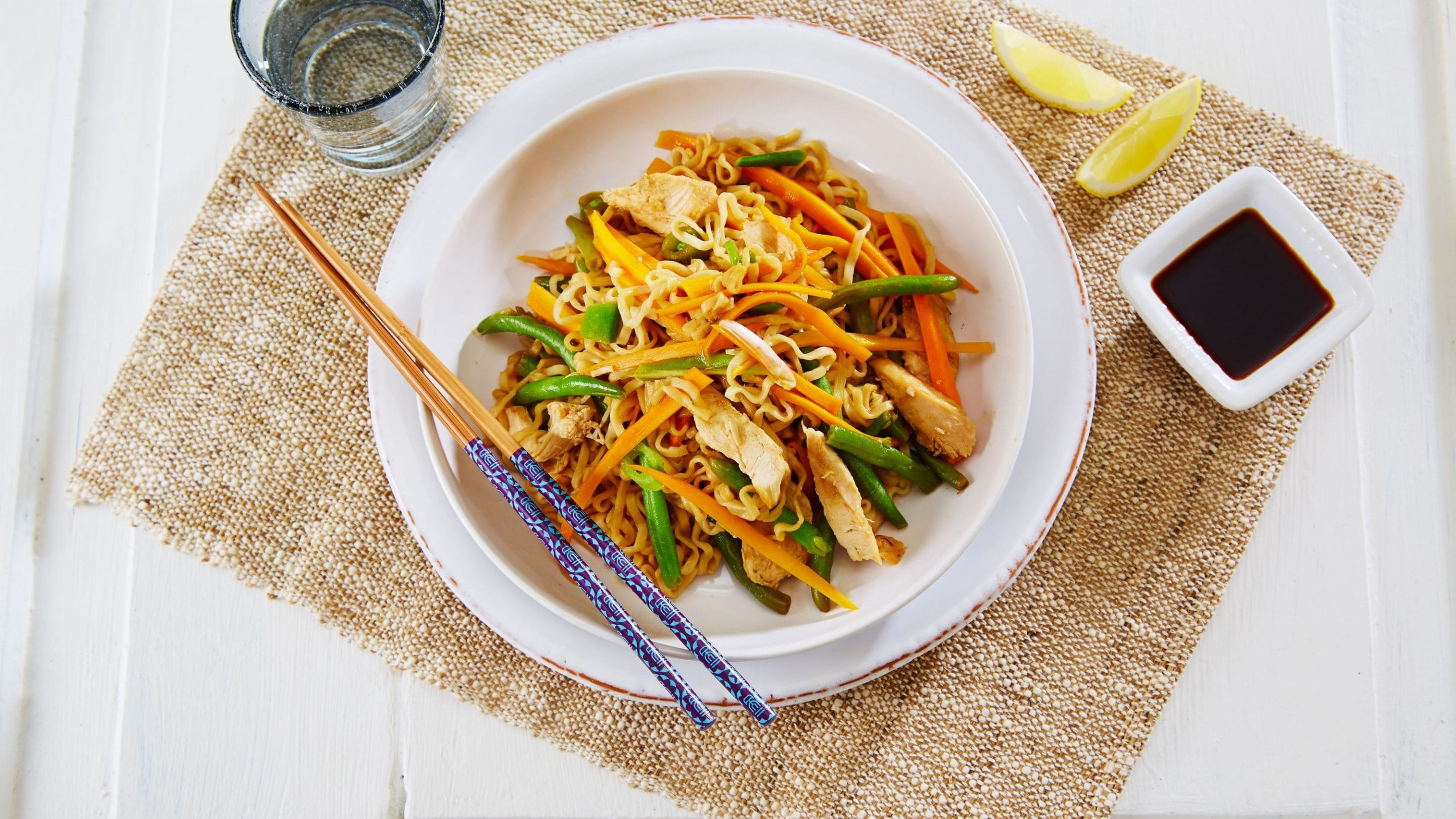 Kylling Chow Mein