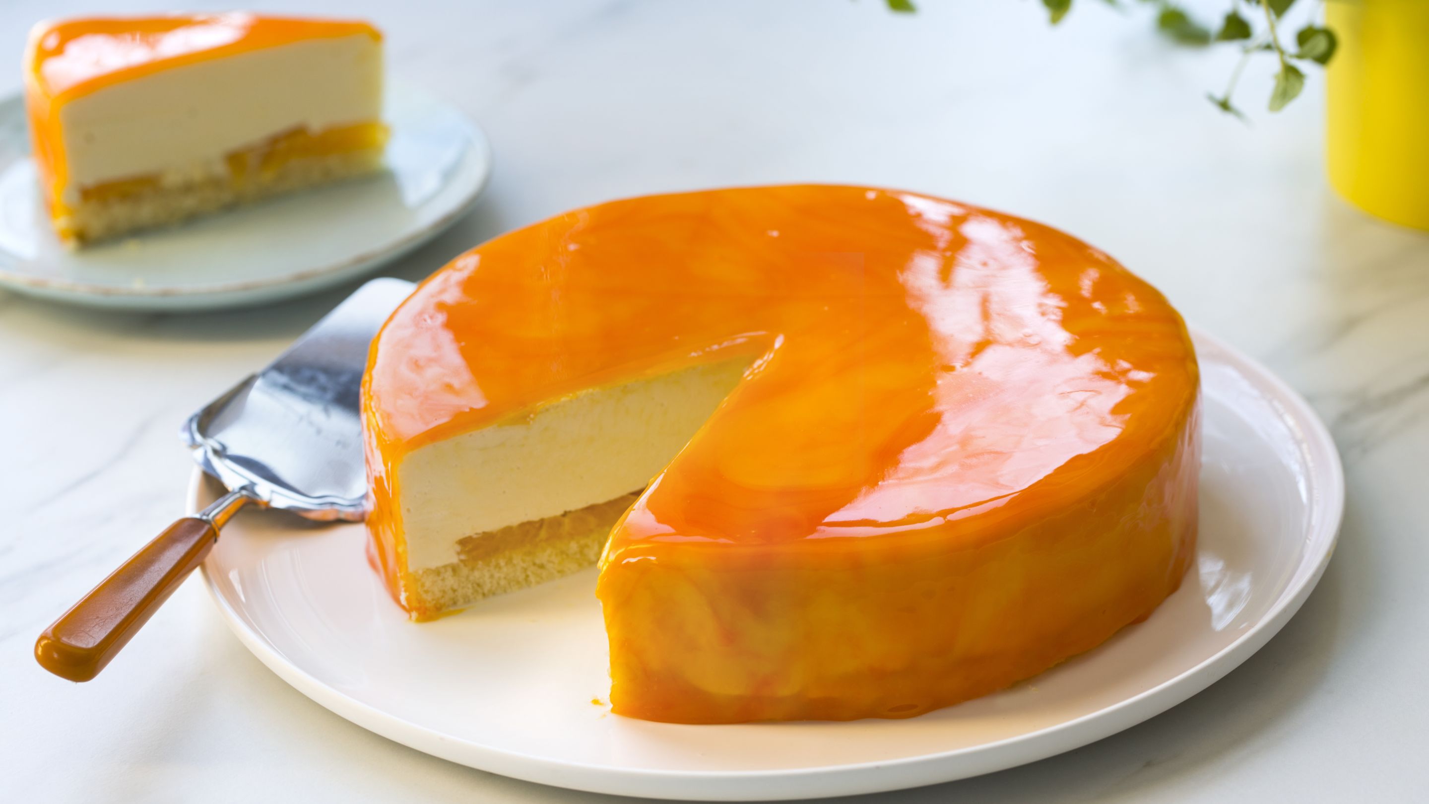 Mirror glaze mousse-kake