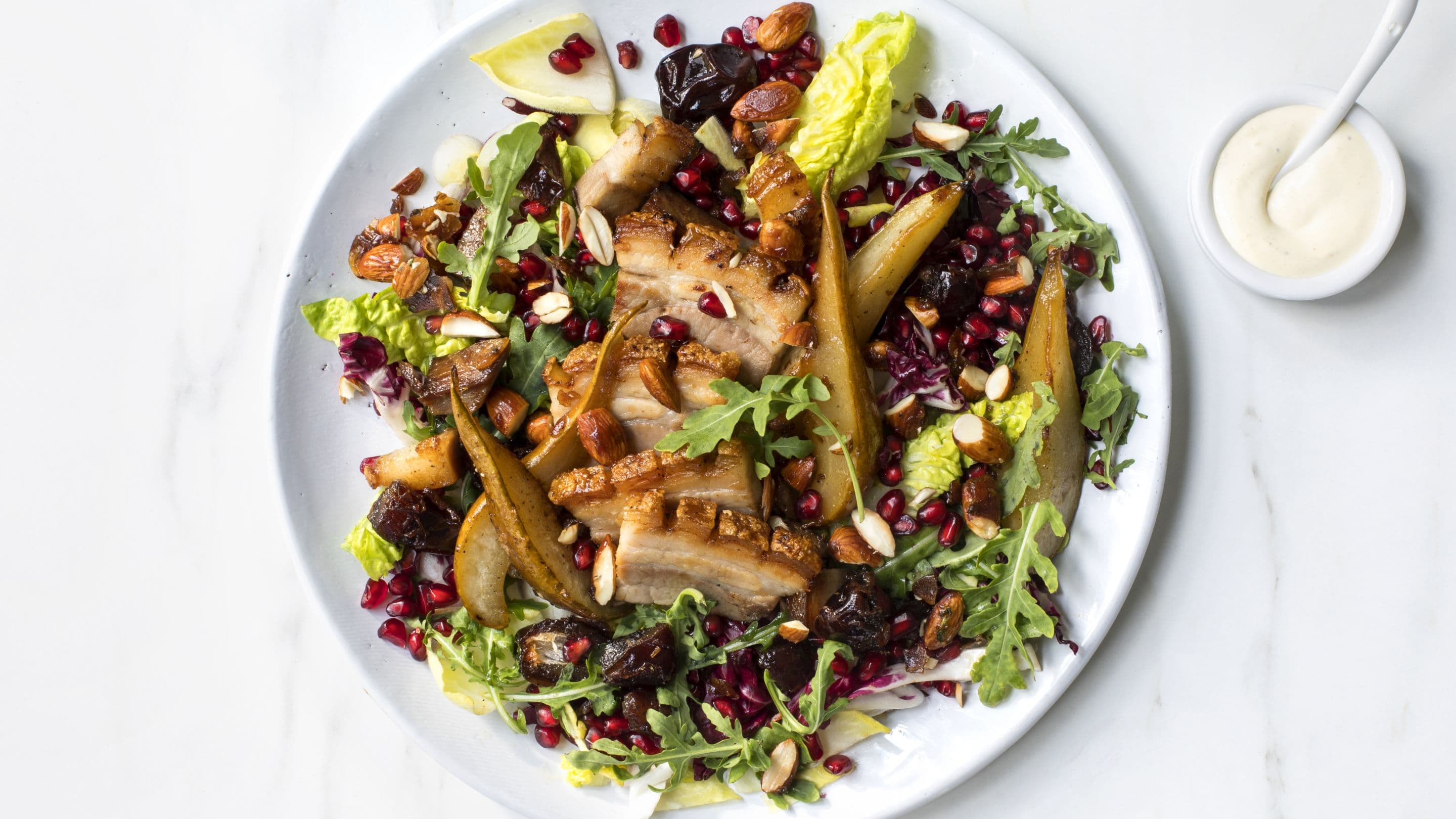 Lun julesalat med ribberester