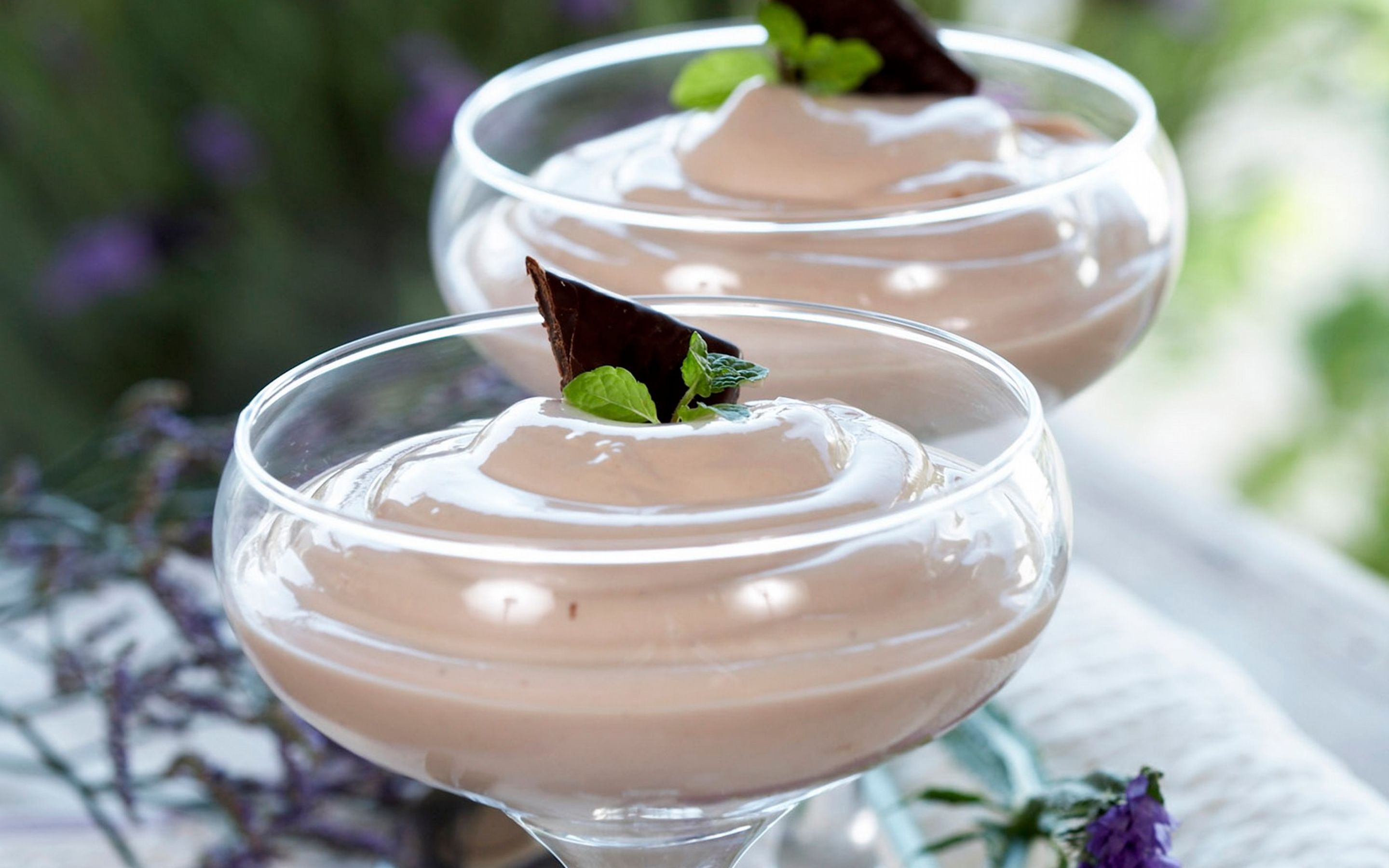 Sjokoladedessert med mint