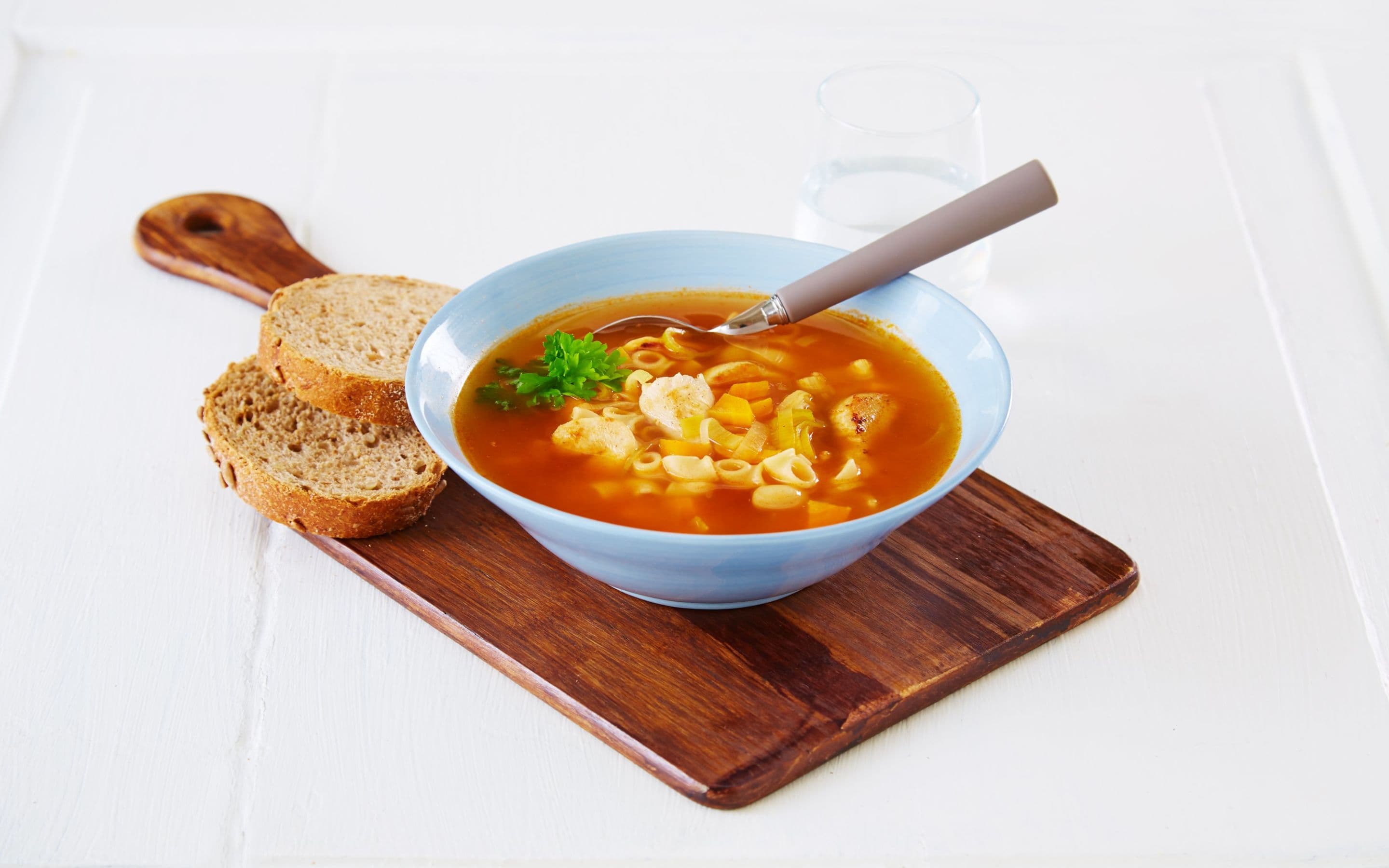 Kyllingsuppe m pasta