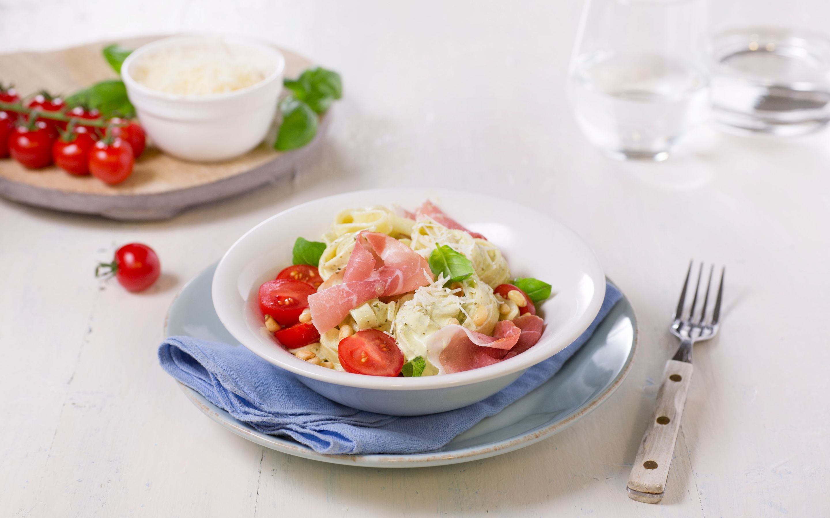 Pasta med kremet pesto